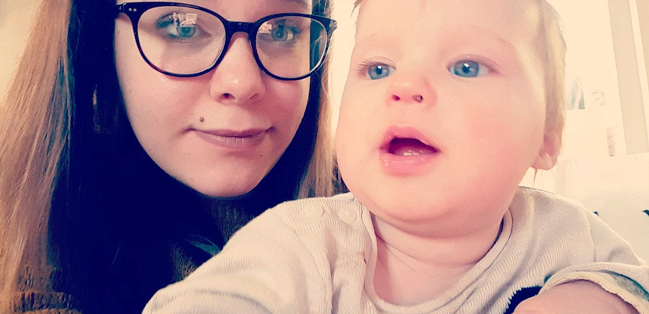 Luna a rejoint le concours — aidez-le/la à gagner de superbes lots ! cheek, child, chin, cool, emotion, eye, eyebrow, eyewear, face, fun, girl, glasses, human_hair_color, lip, nose, person, photography, selfie, skin, smile