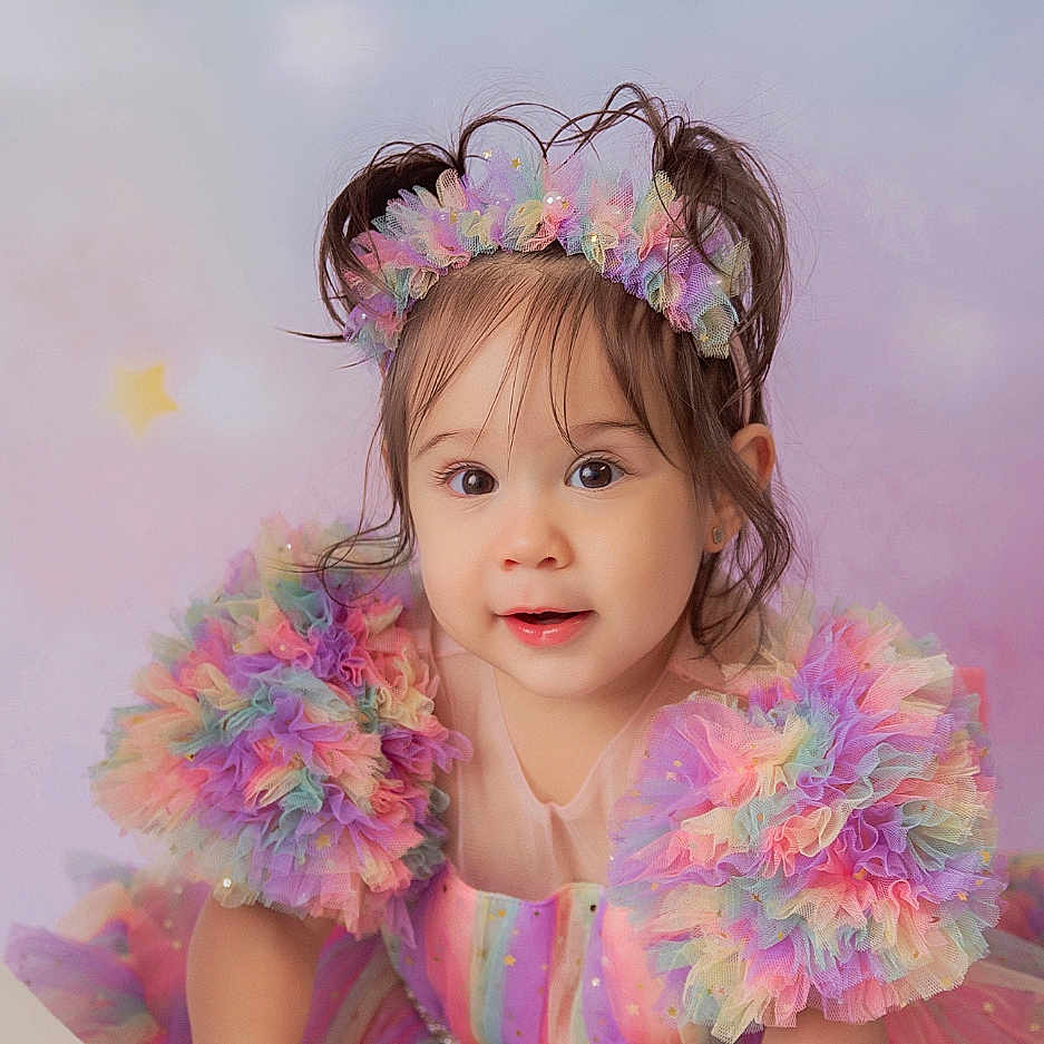 Amelie is registered to the contest to win money with this photo: accessories, baby, bathing, bathtub, bodypart, clothing, dress, face, finger, flower, flowerarrangement, formalwear, hand, head, jewelry, person, photography, plant, portrait, tub