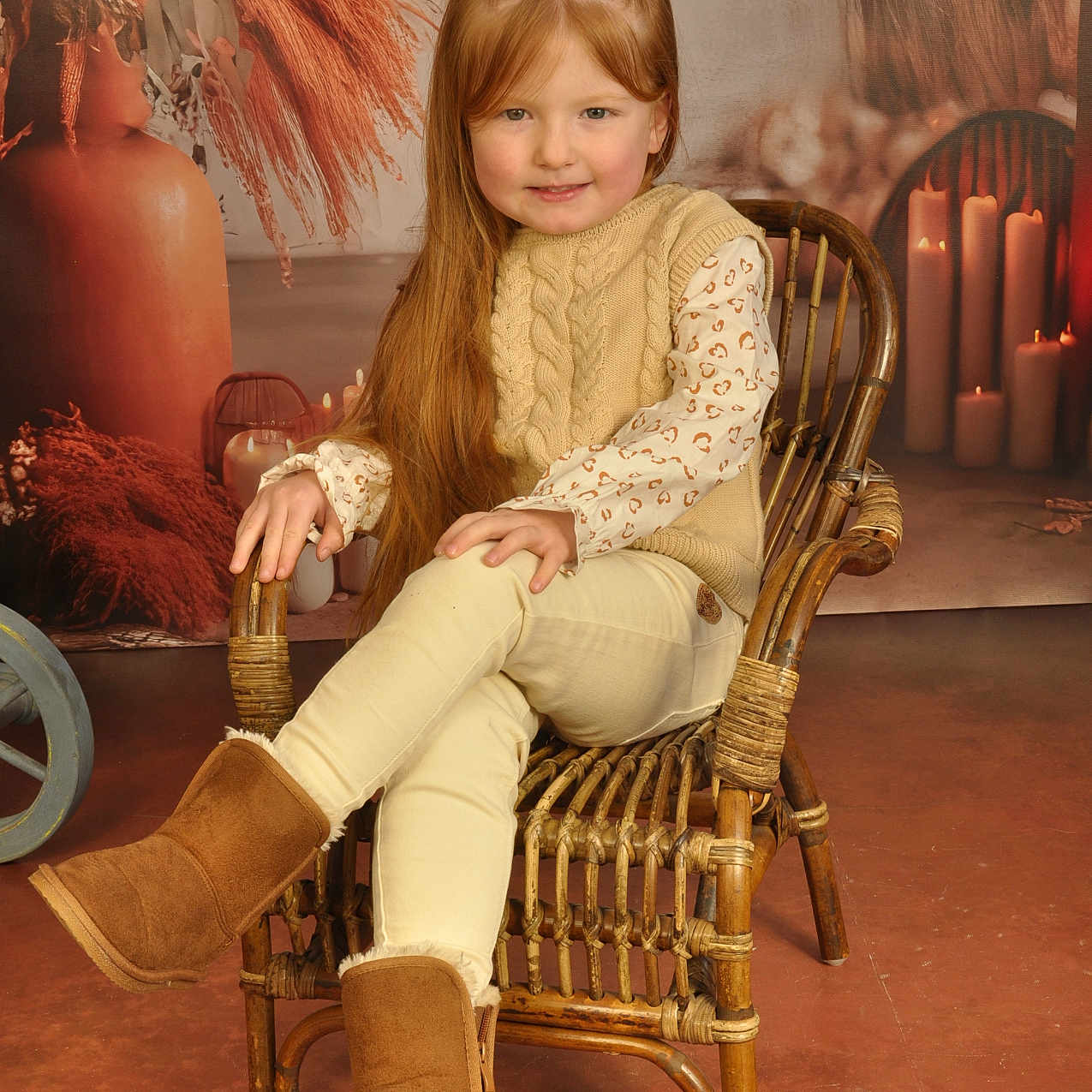 Mila a rejoint le concours — aidez-le/la à gagner de superbes lots ! armchair, boot, candle, chair, child, clothing, face, female, footwear, furniture, girl, head, knitwear, machine, person, ridingboot, shoe, sitting, sweater, wheel