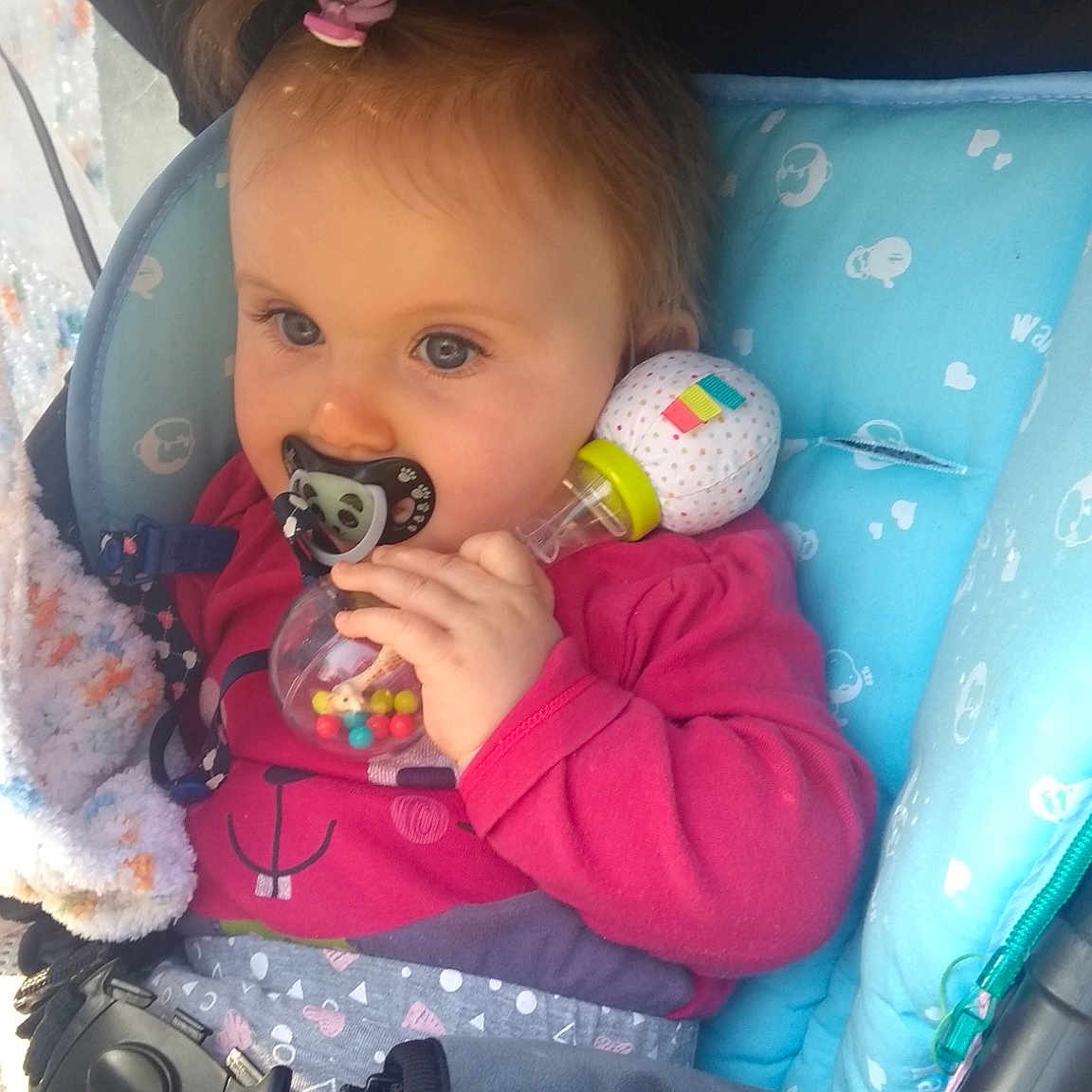 Chiara a rejoint le concours — aidez-le/la à gagner de superbes lots ! baby, baby_in_car_seat, baby_products, car_seat, cheek, child, product, skin, toddler