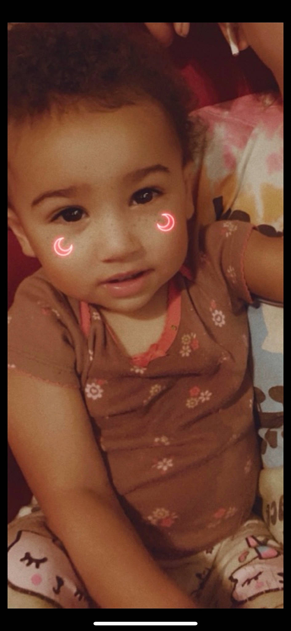 Kyra is registered to the contest to win money with this photo: baby_toddler_clothing, cheek, cool, elbow, eye, eyelash, flash_photography, forehead, fun, gesture, happy, human_body, iris, lip, mouth, nose, person, skin, sleeve, thumb