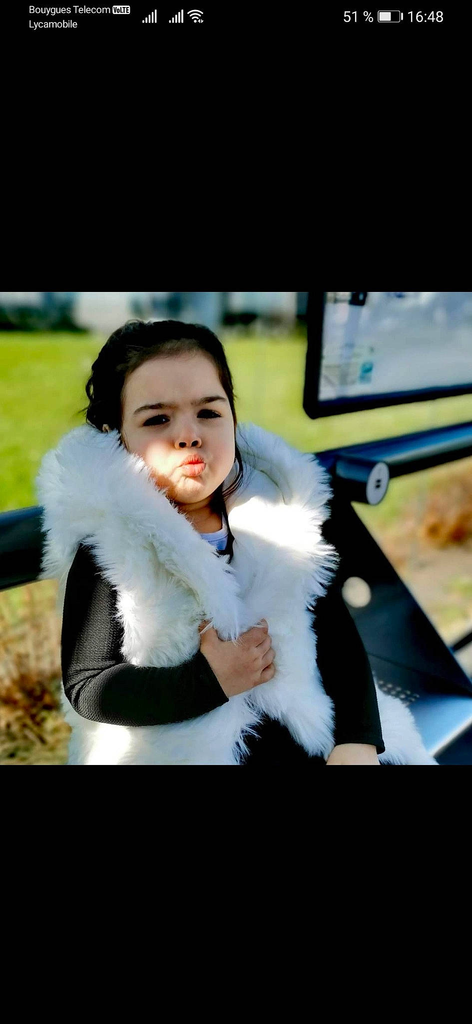 Beatrice participe au concours pour gagner de l'argent avec cette photo : animal_product, automotive_exterior, companion_dog, costume, fashion_accessory, fashion_design, flash_photography, formal_wear, fun, fur, fur_clothing, glove, happy, natural_material, person, photo_shoot, portrait_photography, sitting, street_fashion, television