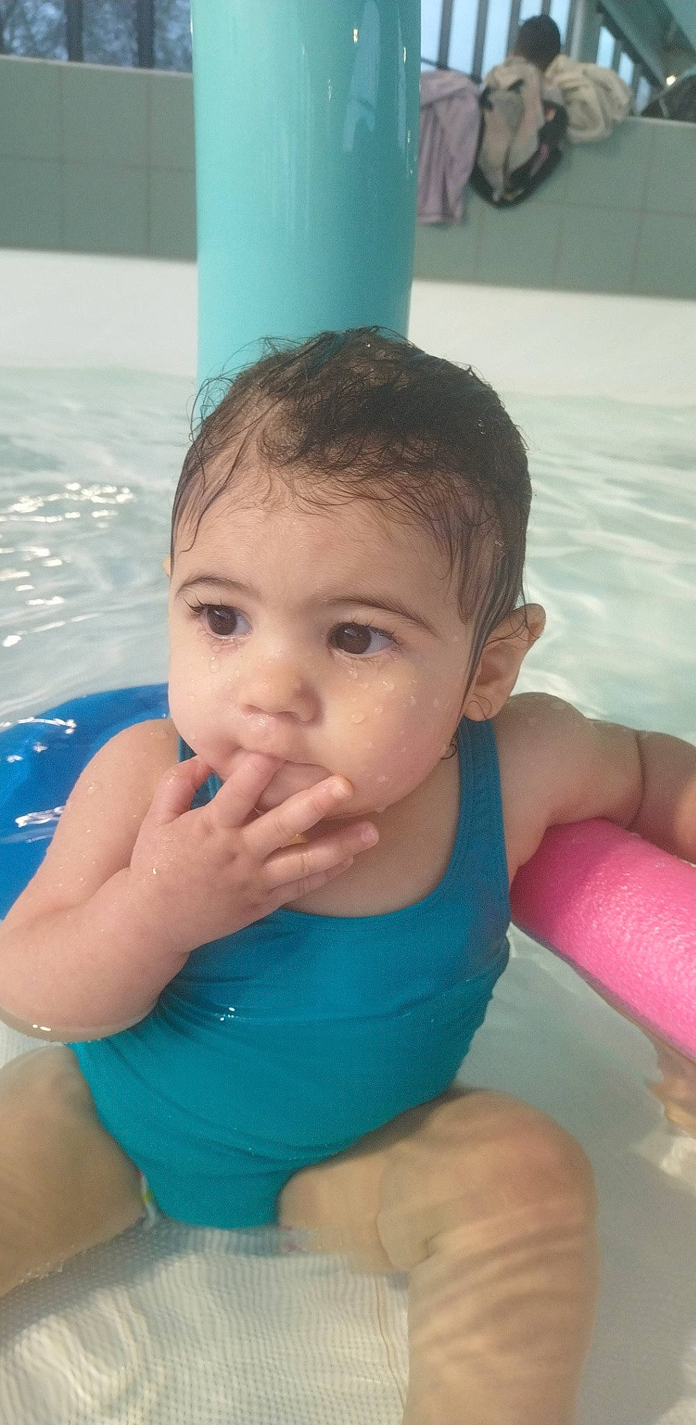 Alina a rejoint le concours — aidez-le/la à gagner de superbes lots ! aqua, azure, baby, bathing, blue, cheek, chest, chin, eye, fun, happy, head, human_body, leisure, nose, person, skin, summer, swimming_pool, toddler