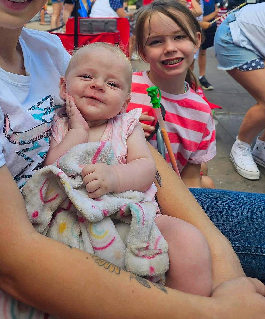 Oakland joined the competition — help win amazing prizes! baby, child, crowd, event, face, fun, grass, happy, hat, human_leg, joy, leisure, people, person, pink, public_event, recreation, shorts, smile, t_shirt