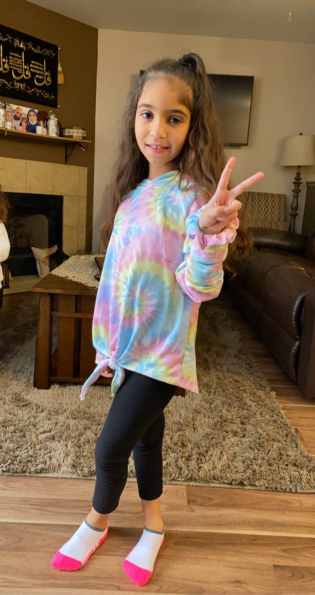 Ida joined the competition — help win amazing prizes! active_pants, balance, home_appliance, joy, leggings, living_room, magenta, pattern, person, pink, shelf, shelving, sweatpant, thumb, tights, v_sign, yoga_pant