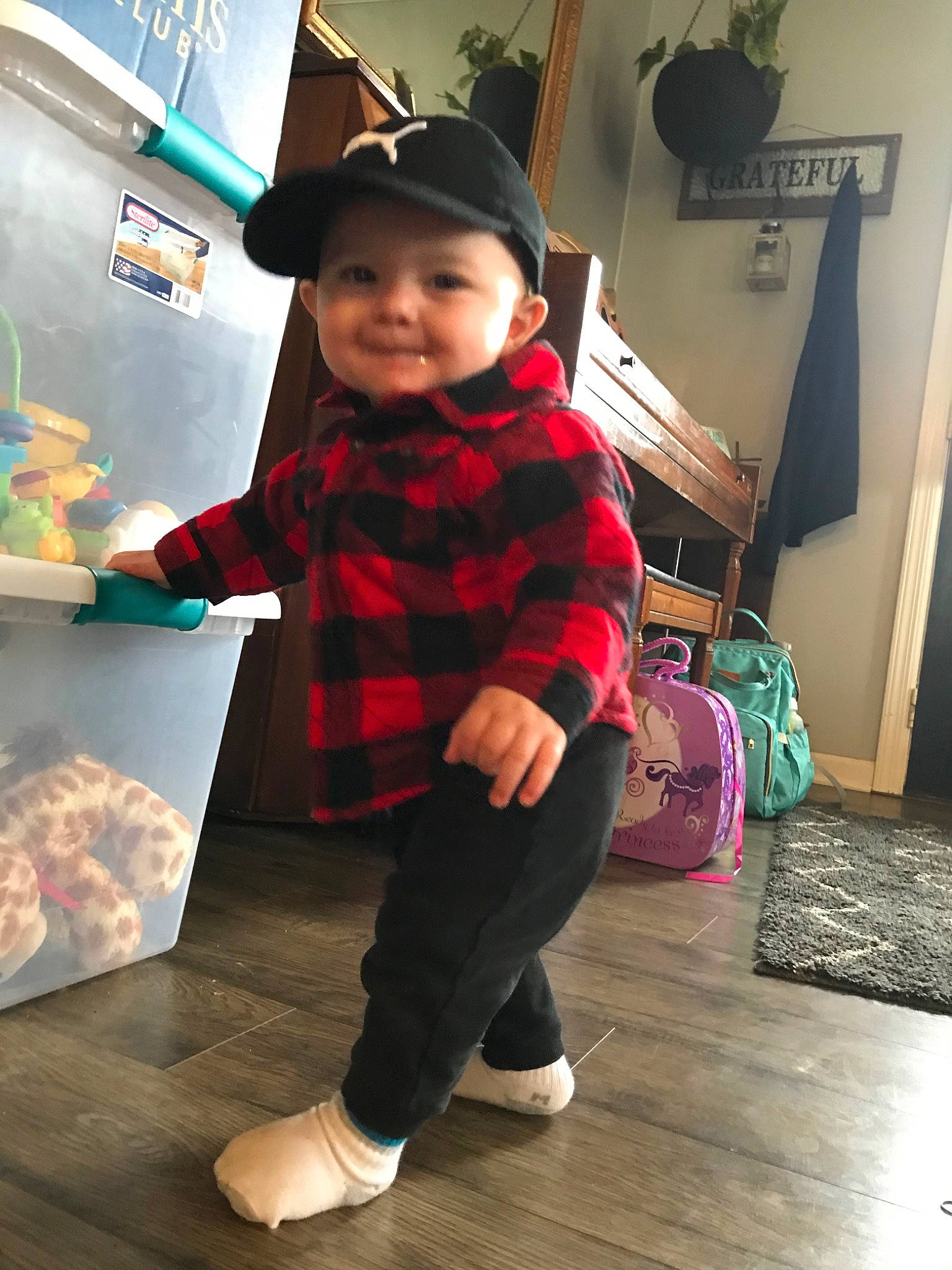 Atreus is registered to the contest to win money with this photo: baby, child, cool, costume, headgear, headwear, joy, outerwear, person, sleeve, standing, t_shirt, toddler