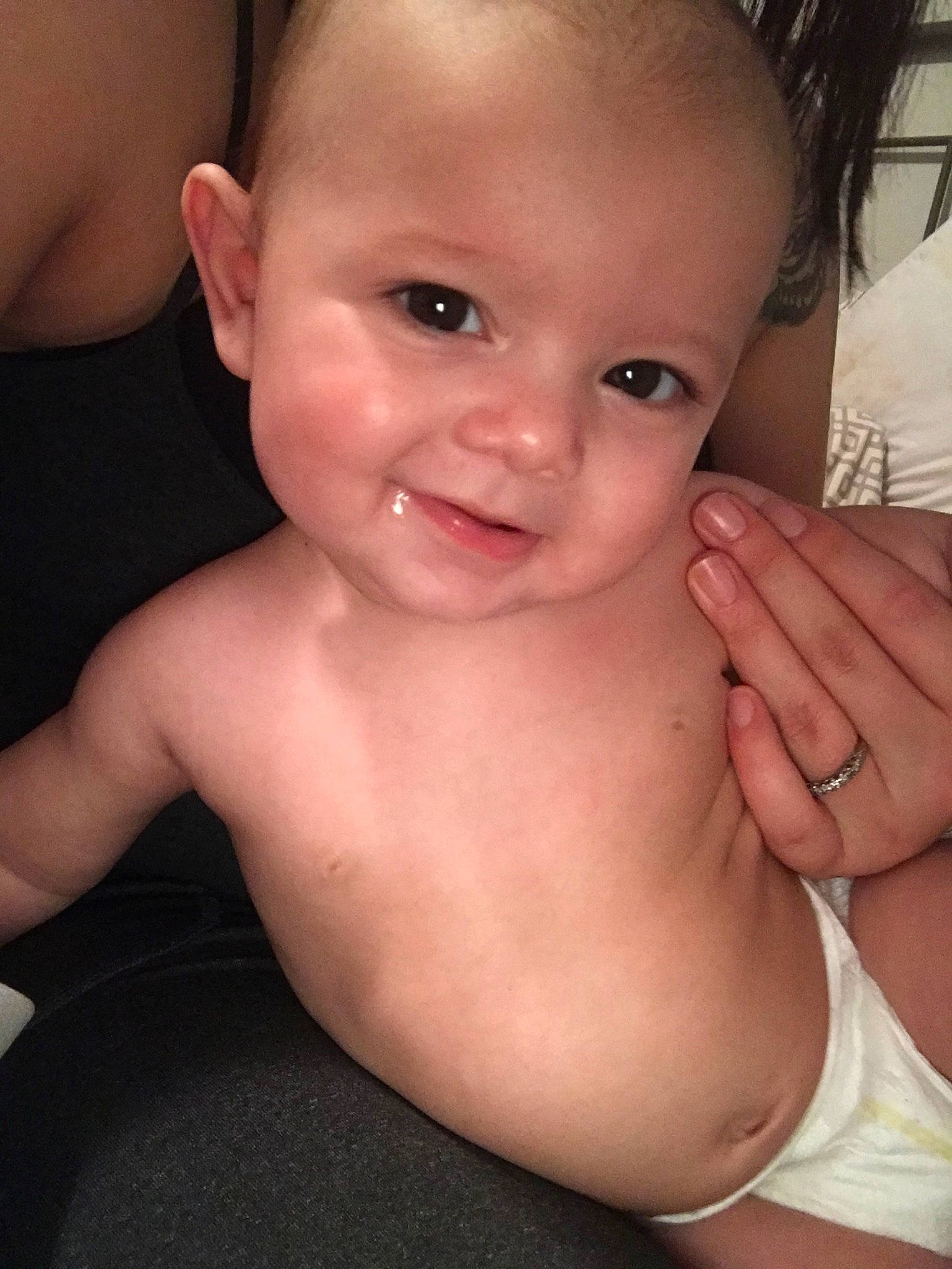 Atreus is registered to the contest to win money with this photo: arm, baby, cheek, child, chin, close_up, eye, eyebrow, face, facial_expression, forehead, head, joy, lip, mouth, muscle, nose, organ, person, skin