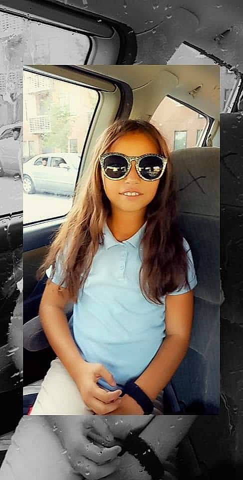 Ana is registered to the contest to win money with this photo: automotive_design, black_hair, blond, eye_glass_accessory, eyewear, fashion_design, glasses, goggles, happy, layered_hair, lip, long_hair, person, sleeve, smile, street_fashion, sunglasses, thigh, travel, vision_care