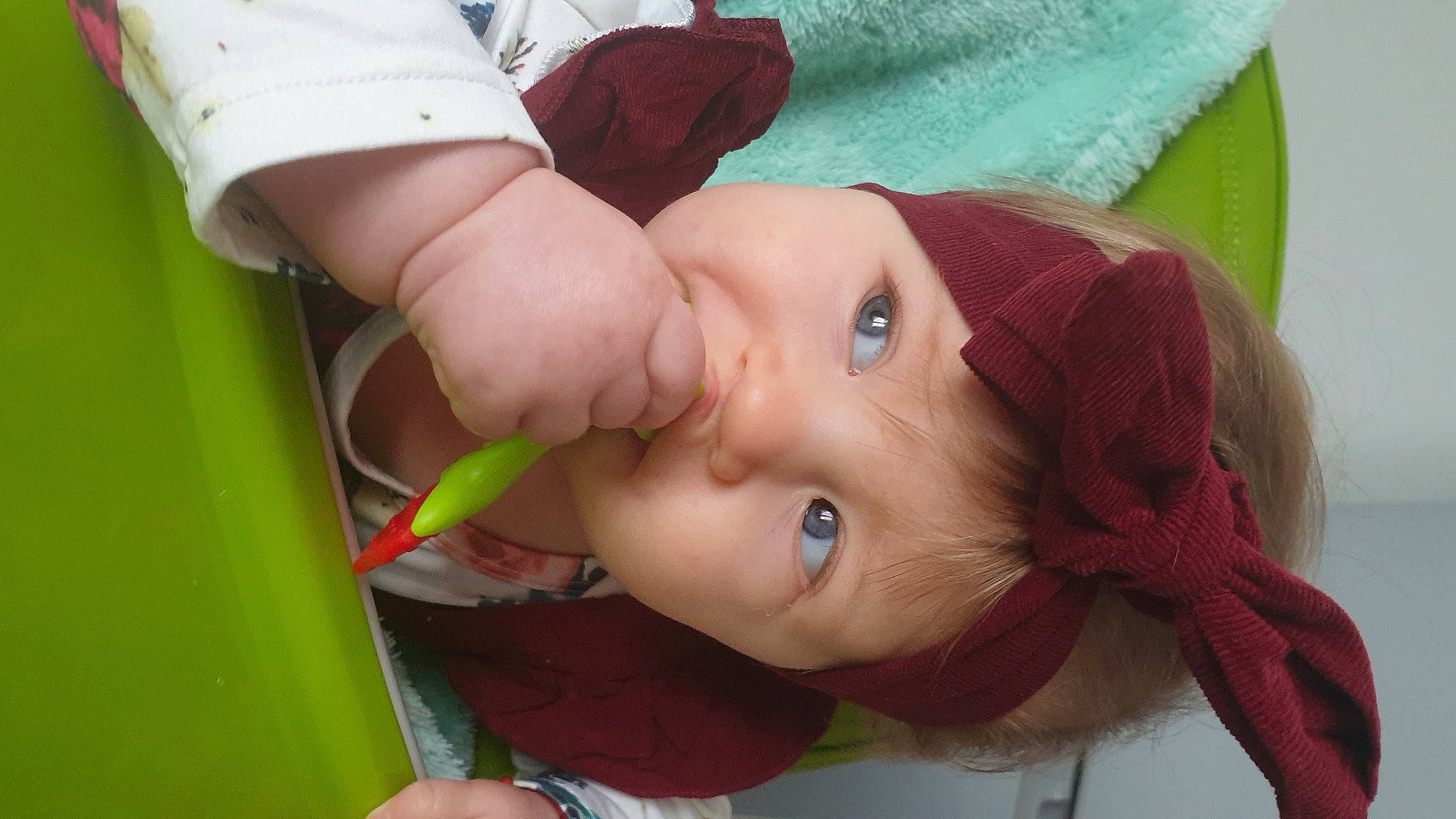 Karina a rejoint le concours — aidez-le/la à gagner de superbes lots ! baby, baby_products, baby_toddler_clothing, cheek, child, eyelash, fashion_accessory, finger, fun, grass, hand, happy, iris, lip, mouth, nose, person, pink, product, skin