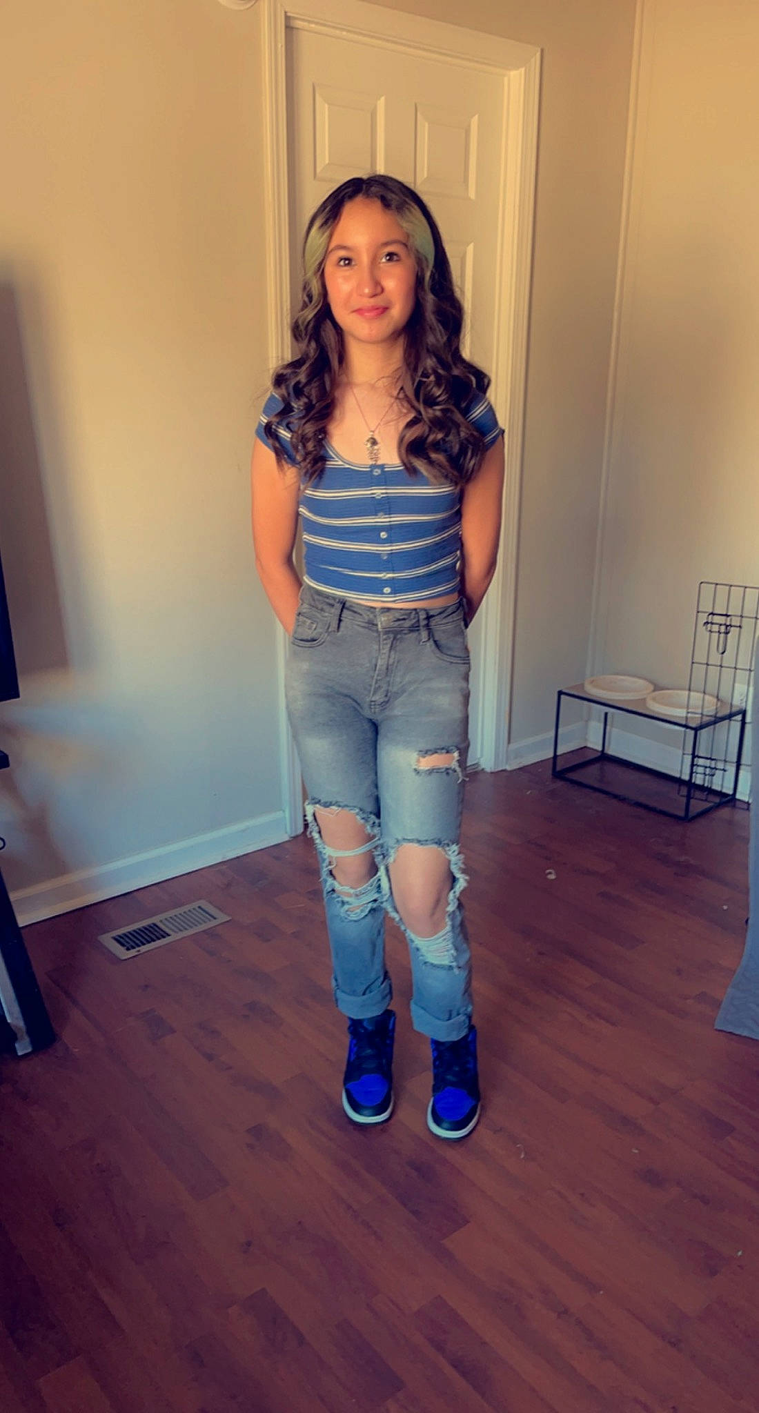 Bella is registered to the contest to win money with this photo: cool, denim, face, fashion_design, floor, flooring, hair, happy, human_body, joy, knee, leg, person, skin, sleeve, sportswear, standing, t_shirt, thigh, trunk