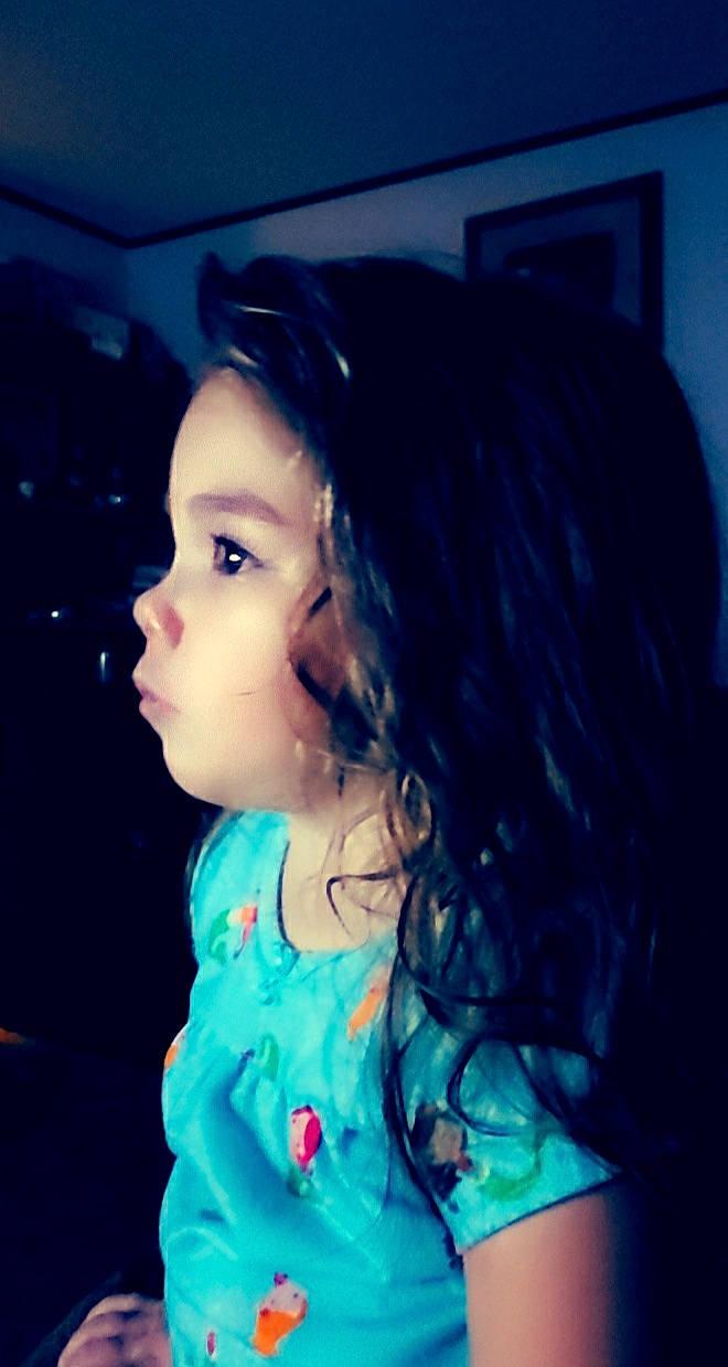 Isabelle is registered to the contest to win money with this photo: beauty, black_hair, blue, cheek, child, chin, cool, ear, eye, eyebrow, face, forehead, hair, hairstyle, head, lip, long_hair, nose, person, skin