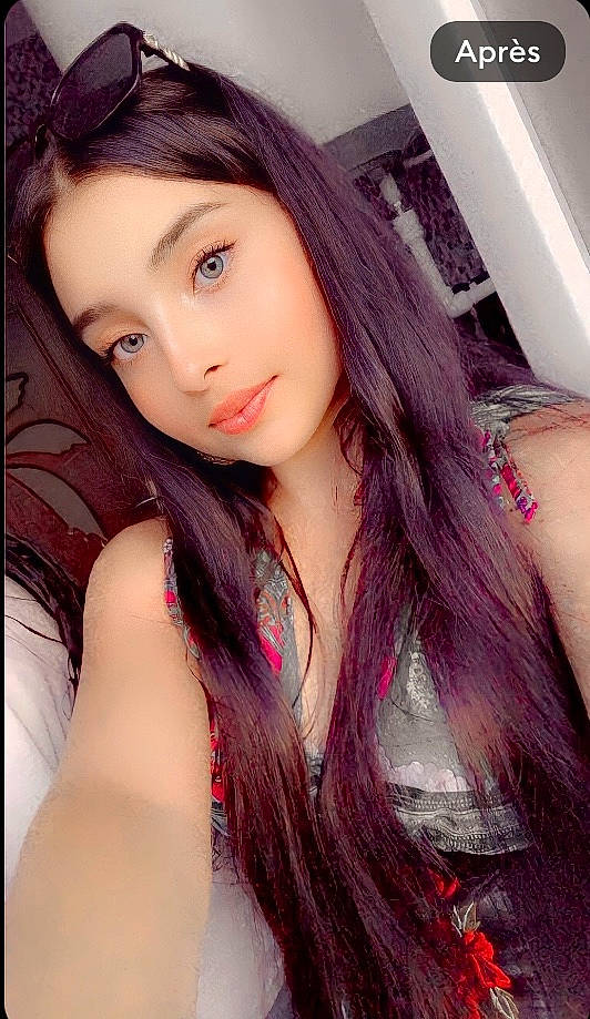 Narcisa a rejoint le concours — aidez-le/la à gagner de superbes lots ! bangs, beauty, black_hair, chin, eyebrow, eyelash, fashion_accessory, flash_photography, happy, jaw, layered_hair, lip, lipstick, magenta, person, pink, purple, skin, step_cutting, throat