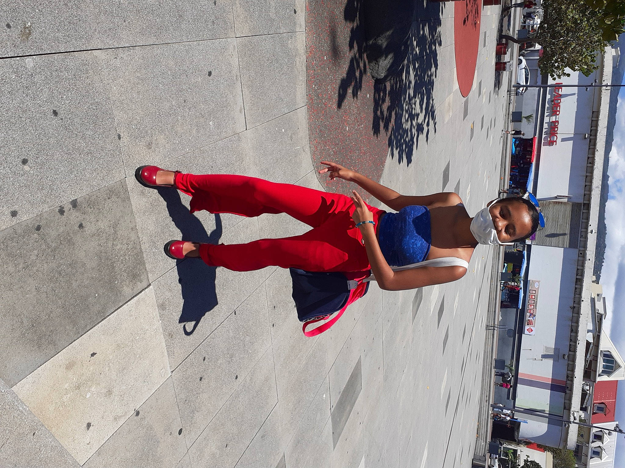 Kaena a rejoint le concours — aidez-le/la à gagner de superbes lots ! person