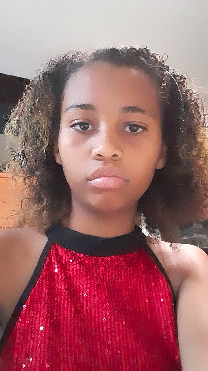 Kaena participe au concours pour gagner de l'argent avec cette photo : beauty, black_hair, cheek, child_model, chin, eyebrow, face, forehead, hair, hairstyle, lip, long_hair, neck, nose, person