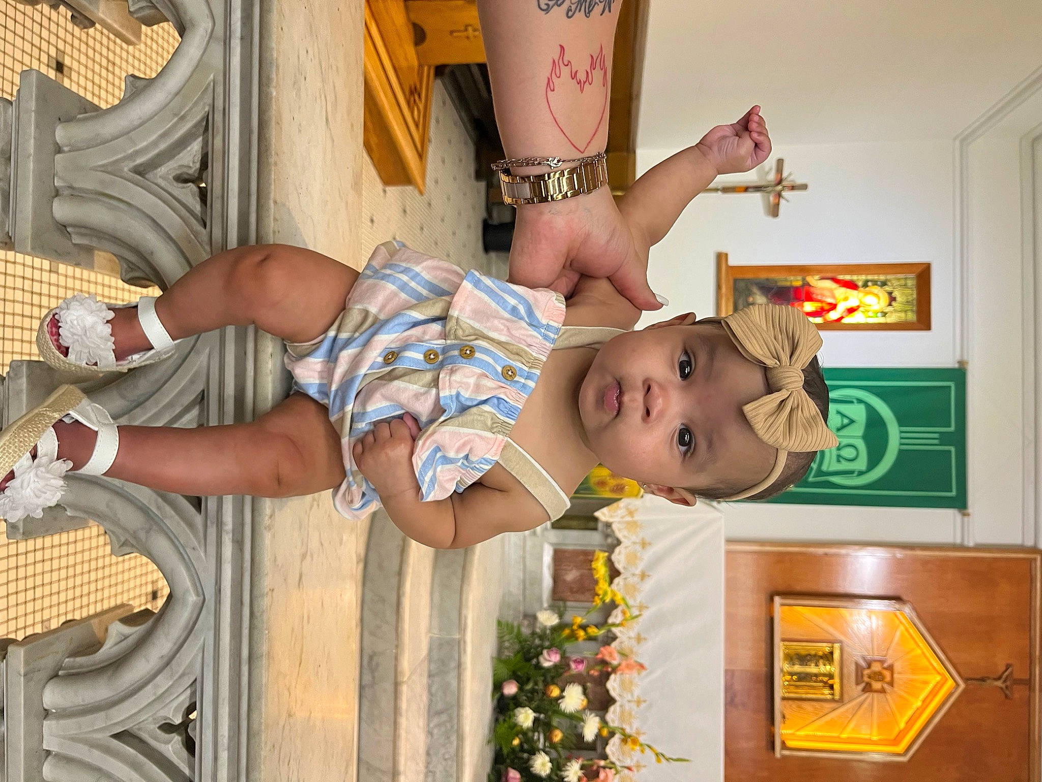 Amiyah joined the competition — help win amazing prizes! abdomen, baby, chest, child, event, fun, happy, hat, human_leg, orange, pattern, person, picture_frame, room, shorts, smile, sunglasses, t_shirt, thigh, toddler