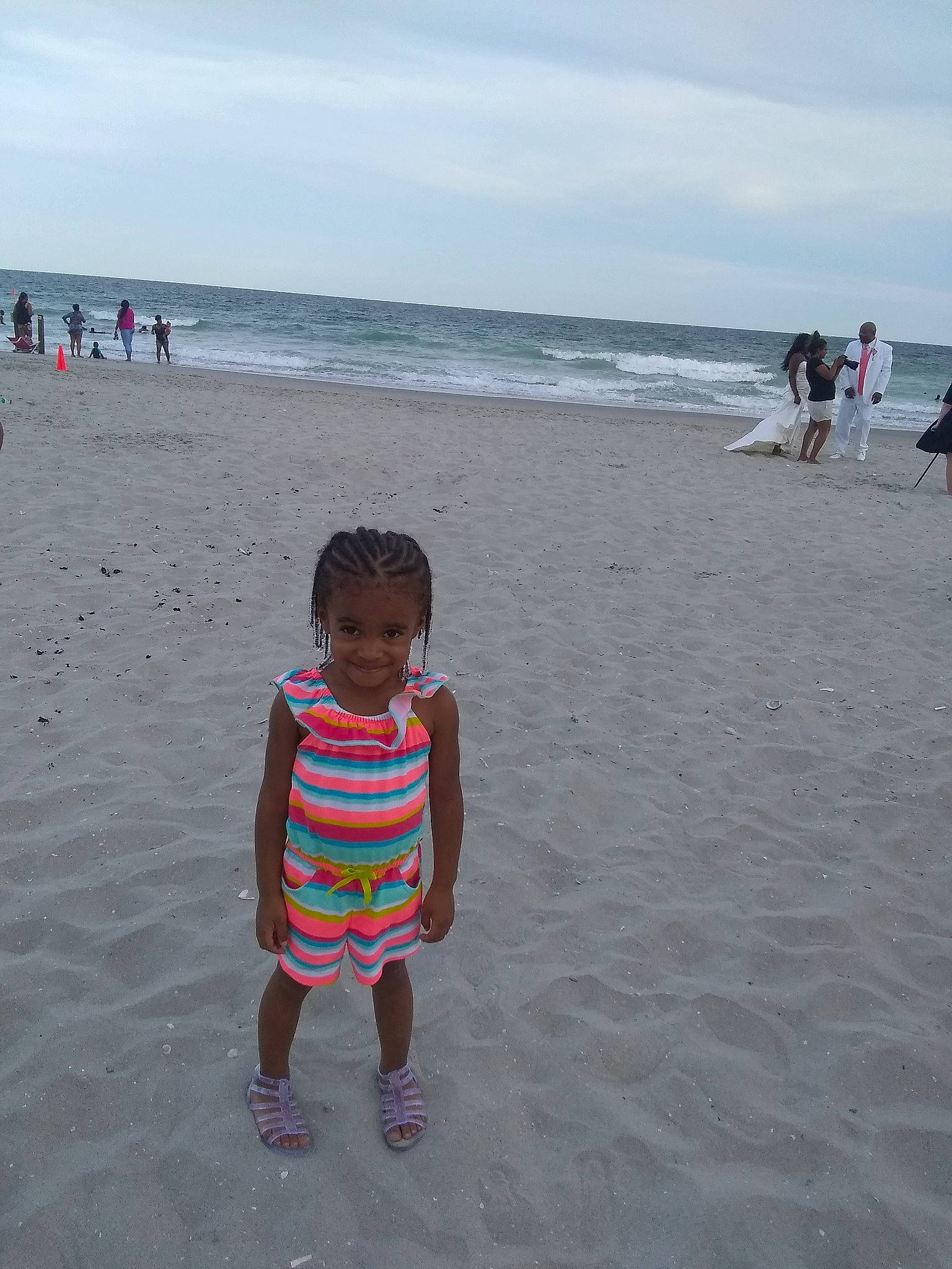 Nori is registered to the contest to win money with this photo: beach, child, coast, fun, holiday, joy, leisure, ocean, person, play, sand, sea, shore, sky, summer, tide, tourism, vacation