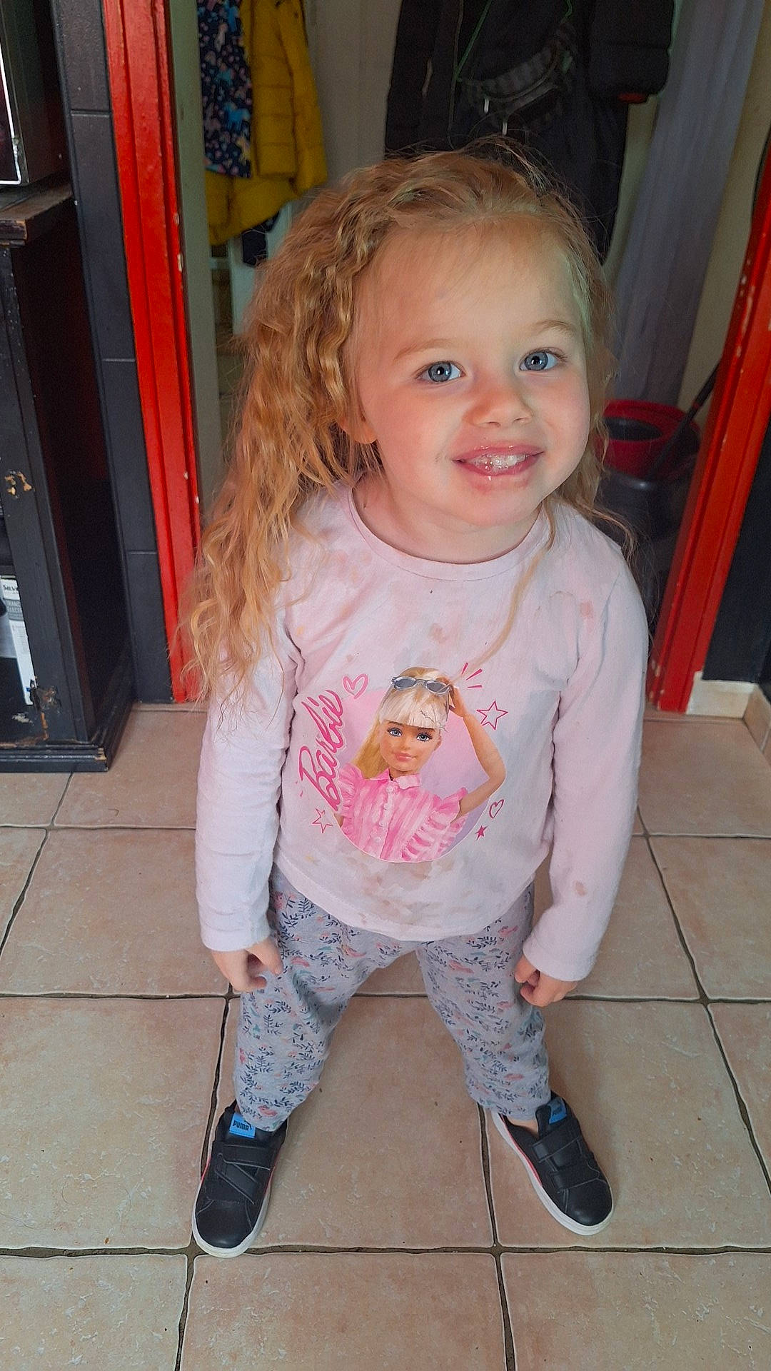 Mya participe au concours pour gagner de l'argent avec cette photo : baby_toddler_clothing, cheek, chin, eye, face, floor, flooring, hair, hairstyle, head, iris, joy, lip, mouth, nose, person, pink, skin, sleeve, smile