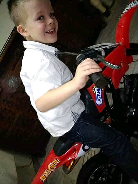 Kélio a rejoint le concours — aidez-le/la à gagner de superbes lots ! arm, auto_part, child, joy, person, toddler, vehicle, wheel