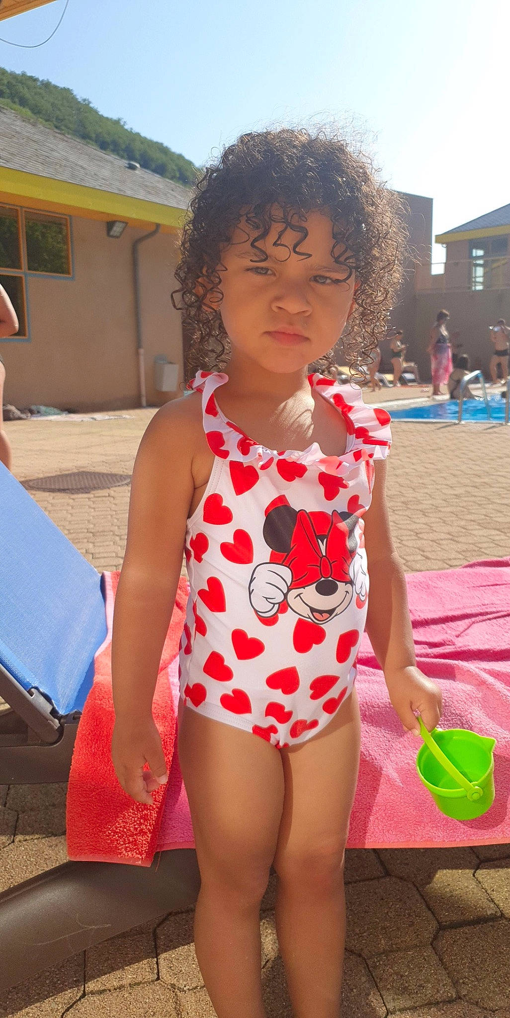 Maïssa a rejoint le concours — aidez-le/la à gagner de superbes lots ! beauty, black_hair, child, cool, event, fun, hair, happy, human_leg, leisure, lingerie, neck, pattern, person, recreation, sky, summer, swimwear, thigh, trunk