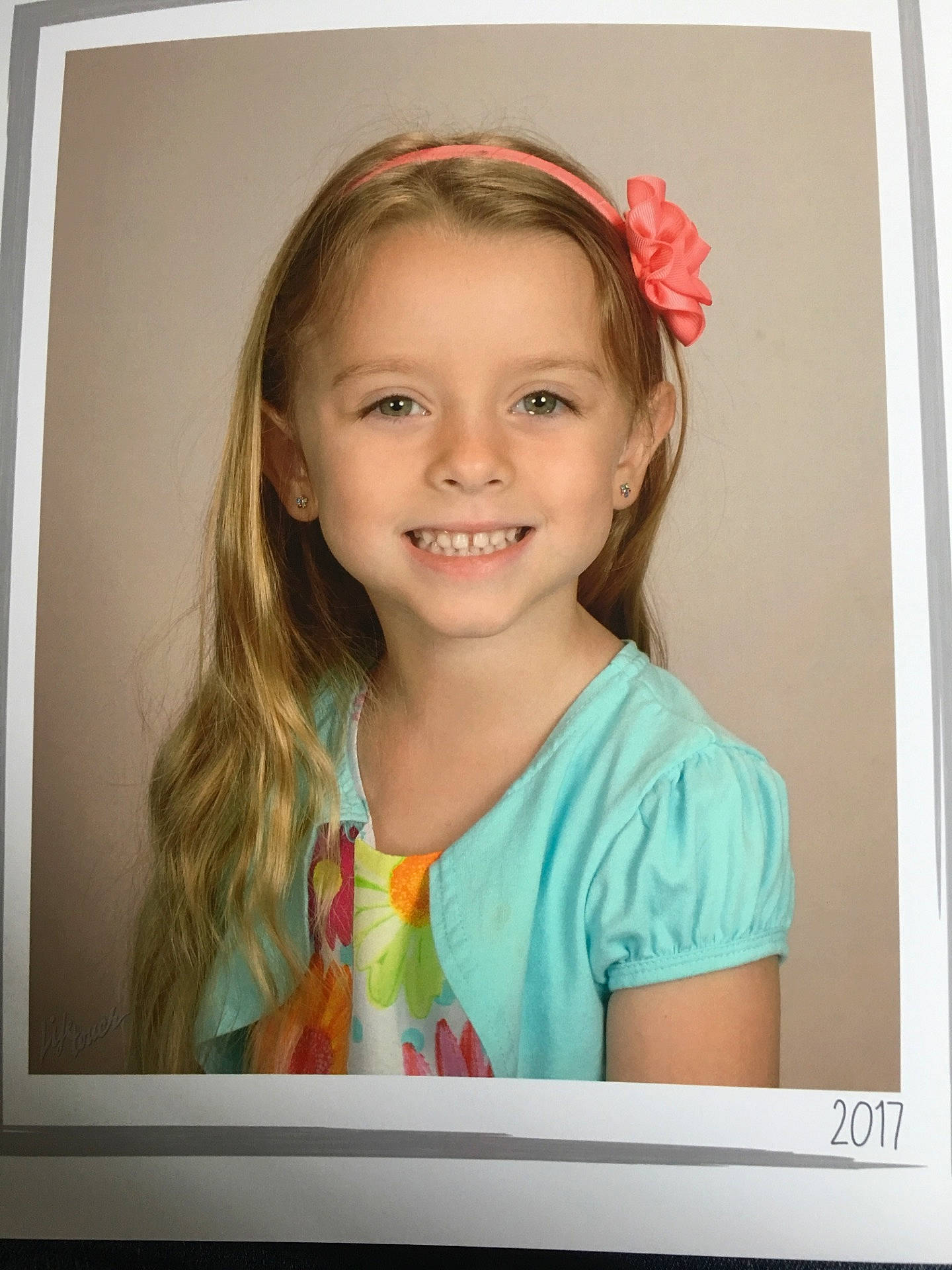 Anna-sophia joined the competition — help win amazing prizes! brown_hair, eye, girl, headwear, painting, person, picture_frame, portrait