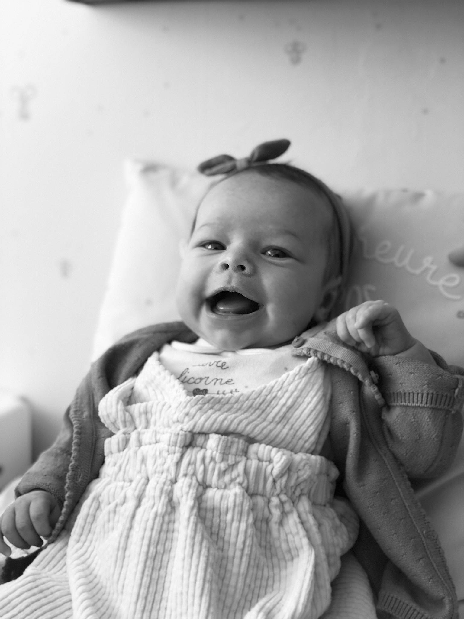 Candice participe au concours pour gagner de l'argent avec cette photo : baby, baby_laughing, baby_products, baby_toddler_clothing, cheek, child, comfort, eyelash, happy, iris, laugh, linens, person, photography, portrait_photography, textile, toddler, tongue, wool