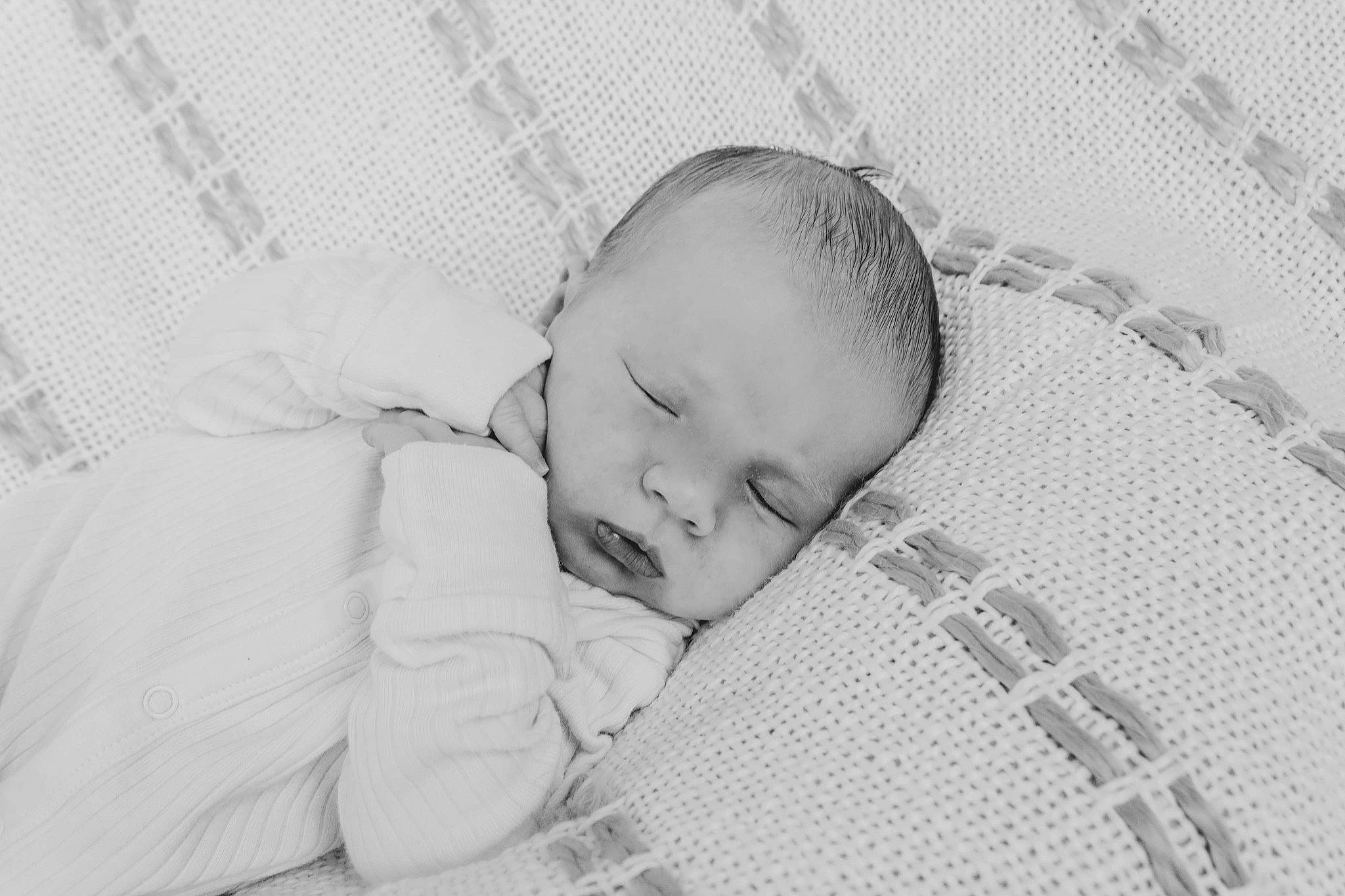 Abel is registered to the contest to win money with this photo: baby, baby_products, baby_sleeping, baby_toddler_clothing, bedding, bedtime, child, comfort, infant_bed, linens, mesh, monochrome, monochrome_photography, nap, pattern, person, portrait_photography, room, sleep, toddler