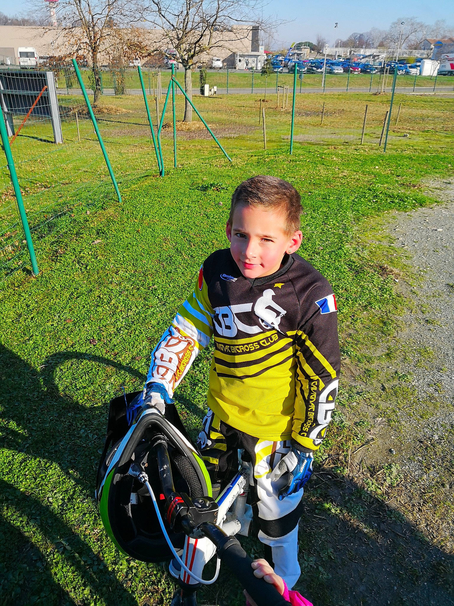 Marlon participe au concours pour gagner de l'argent avec cette photo : bicycle, bicycle_accessory, bicycle_motocross, bicycle_racing, bicycle_wheel, cycle_sport, cycling, endurance_sports, joy, person, recreation, road_bicycle, sports, sports_equipment, vehicle