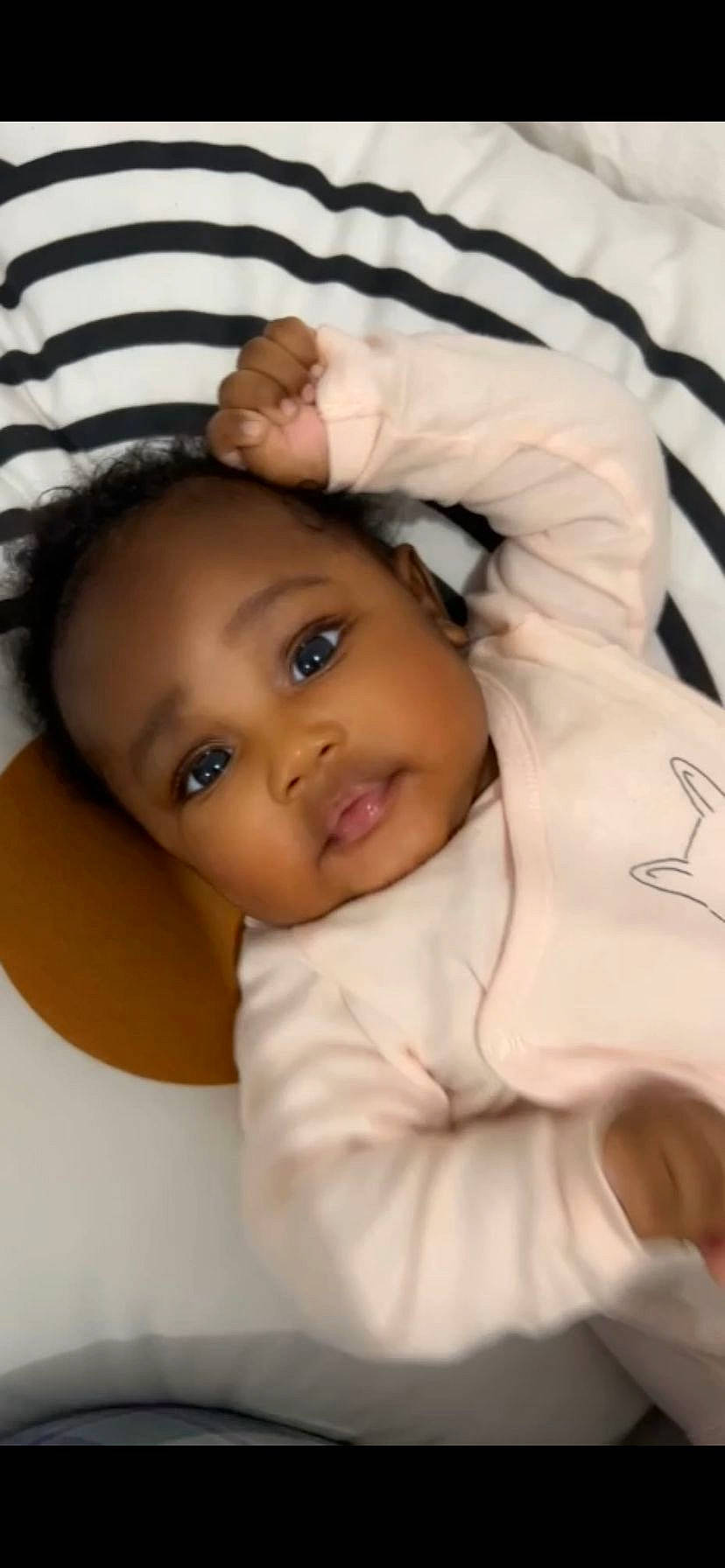 Amaya participe au concours pour gagner de l'argent avec cette photo : baby, baby_toddler_clothing, cheek, child, chin, comfort, eye, eyebrow, eyelash, gesture, happy, head, iris, lip, mouth, nose, person, skin, sleeve, smile