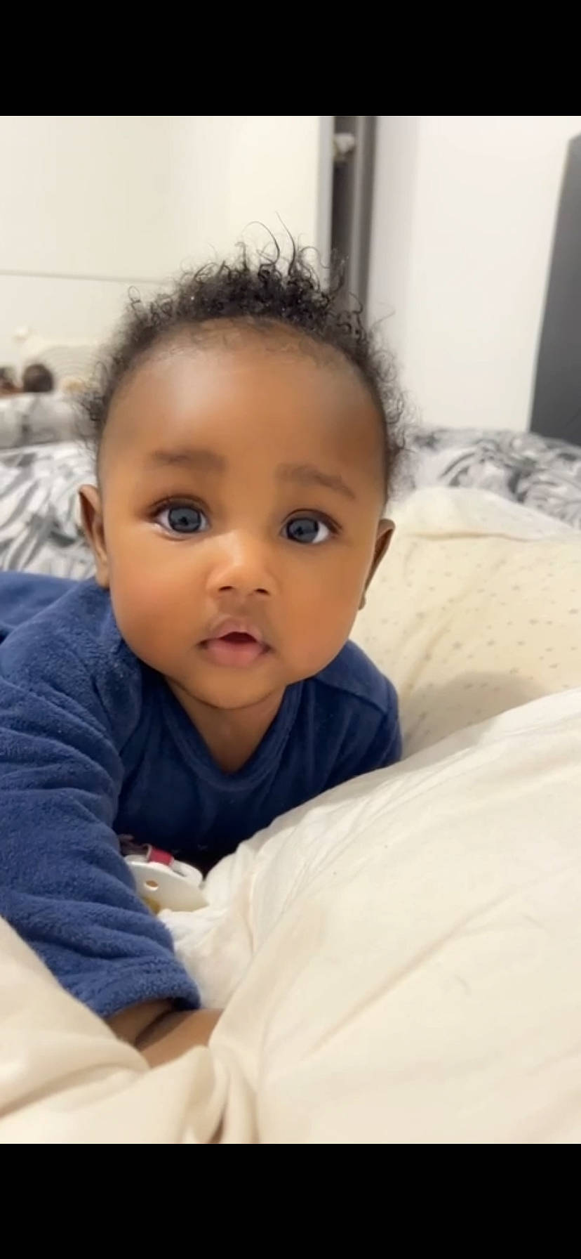 Amaya participe au concours pour gagner de l'argent avec cette photo : baby, baby_toddler_clothing, cheek, child, chin, close_up, comfort, curtain, eyebrow, eyelash, forehead, hairstyle, happy, iris, linens, nose, person, skin, sleeve, smile