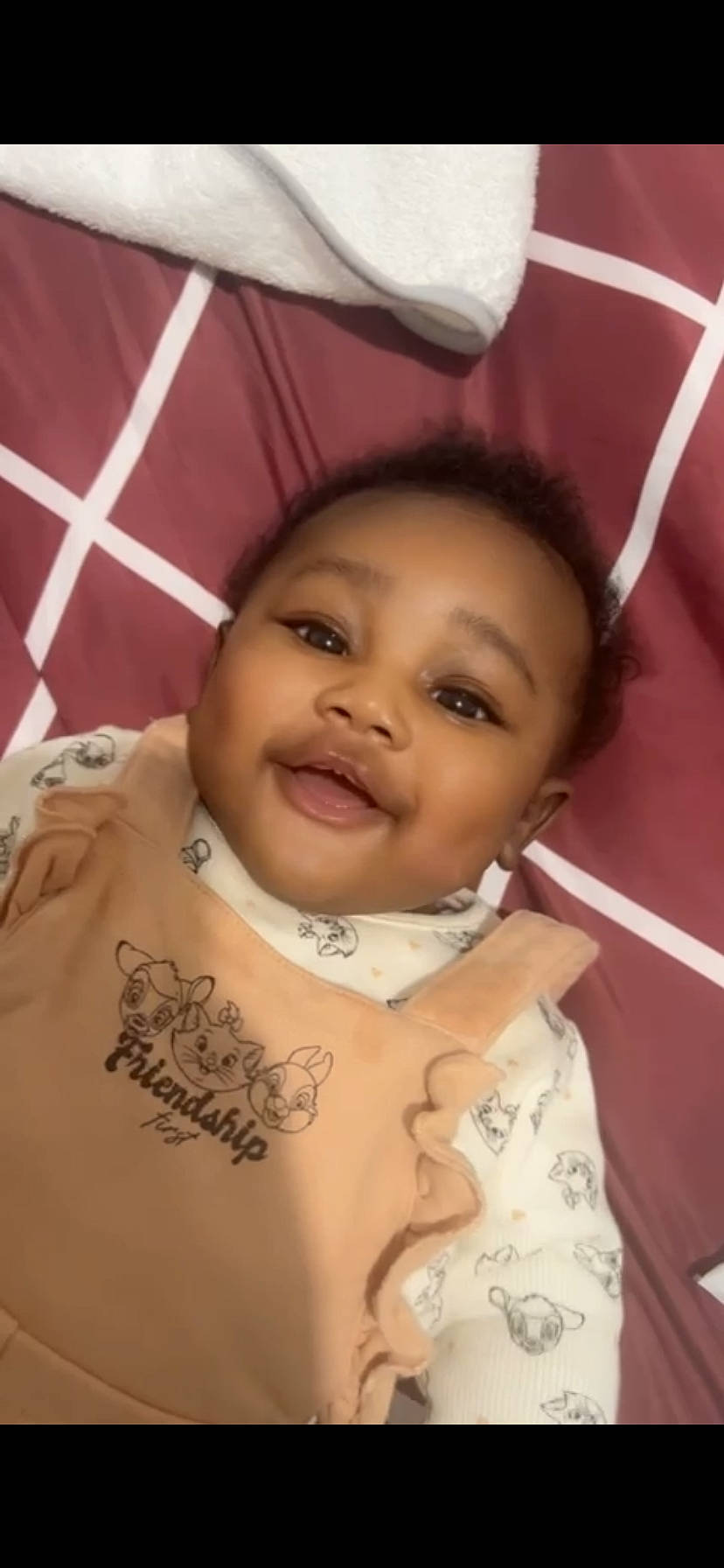 Amaya a rejoint le concours — aidez-le/la à gagner de superbes lots ! black_hair, cheek, chest, chin, cool, eyebrow, eyelash, finger, forehead, fun, happy, joy, lip, mouth, neck, nose, organ, person, skin, smile