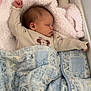 Maxine a rejoint le concours — aidez-le/la à gagner de superbes lots ! baby, sleeping, blanket, plush_toy, bed, cozy, infant, child, soft_fabric, cute, comfort, indoors, portrait, peaceful, rest, clothing, toddler, face, person, nursery