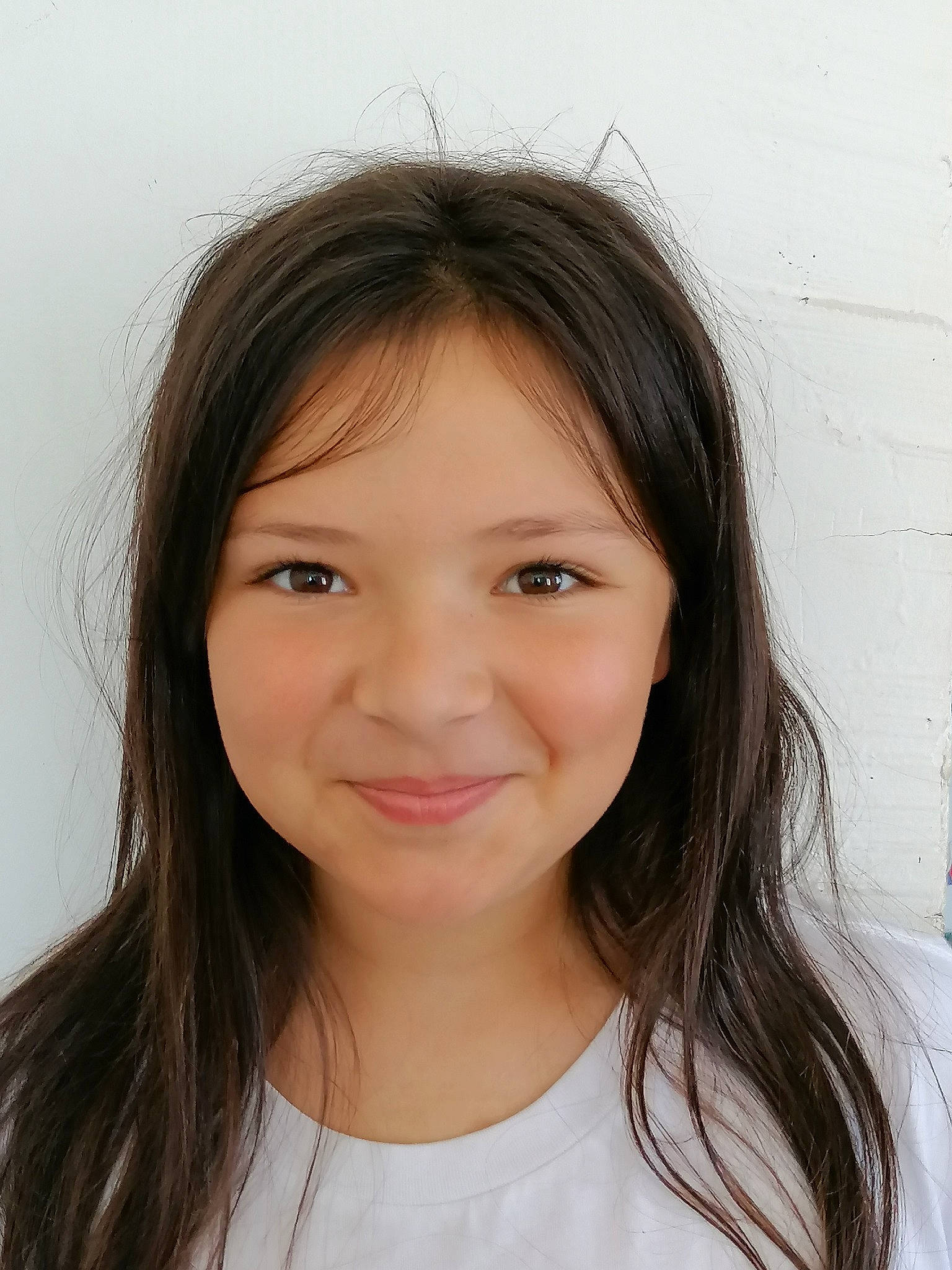 Tiphaine a rejoint le concours — aidez-le/la à gagner de superbes lots ! beauty, black_hair, brown_hair, cheek, chin, eye, eyebrow, face, facial_expression, forehead, hair, hairstyle, head, jaw, joy, lip, long_hair, neck, nose, person