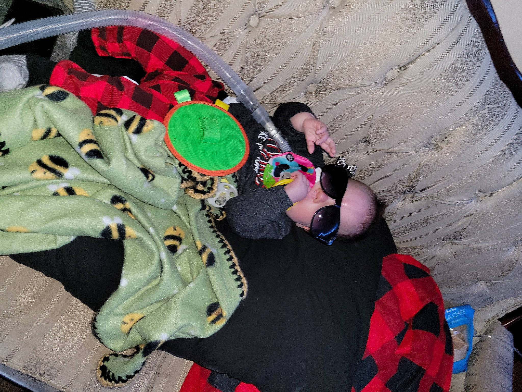 Jason is registered to the contest to win money with this photo: art, artist, automotive_tire, boot, carmine, circle, cool, elbow, fashion_accessory, fun, hat, human_leg, knee, leisure, person, personal_protective_equipment, recreation, sportswear, t_shirt, thigh