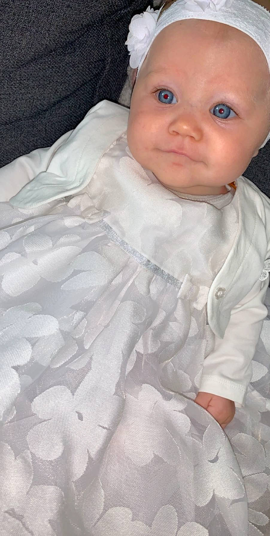 Keyla a rejoint le concours — aidez-le/la à gagner de superbes lots ! baby, cheek, child, dress, eye, face, head, lip, nose, person, pink, skin, smile, textile, toddler, white