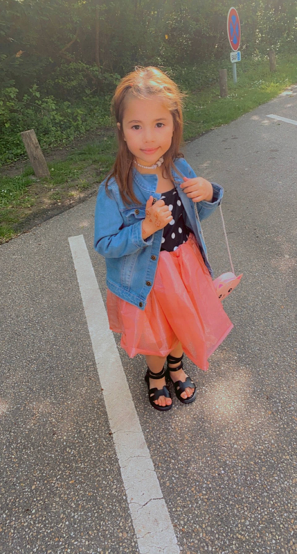 Lilya a rejoint le concours — aidez-le/la à gagner de superbes lots ! asphalt, baby_toddler_clothing, boot, denim, dress, electric_blue, face, footwear, grass, hand, jacket, joy, leisure, person, plant, recreation, road_surface, shoe, smile, sneakers