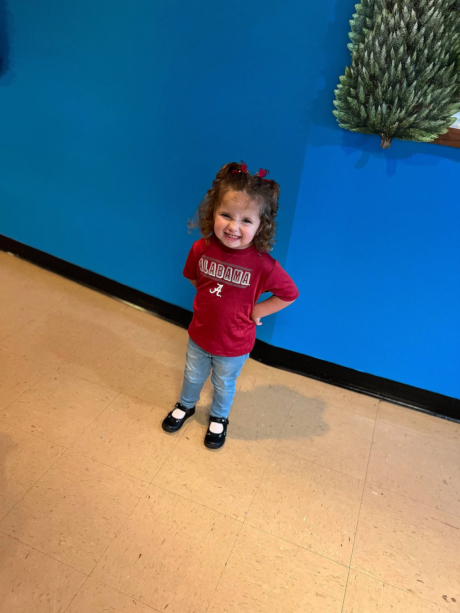 Ellagrace is registered to the contest to win money with this photo: child, denim, electric_blue, flooring, fun, gesture, happy, joy, landscape, leisure, person, room, sandal, shadow, t_shirt, toddler, vacation