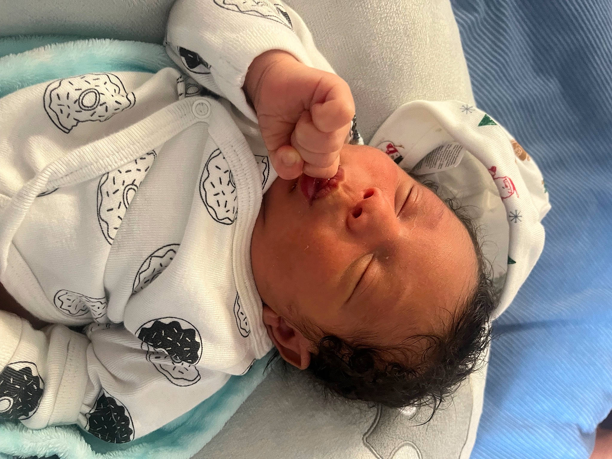 Messiah is registered to the contest to win money with this photo: abdomen, arm, baby, baby_sleeping, chest, child, comfort, ear, elbow, eyelash, hairstyle, happy, linens, mouth, muscle, neck, patient, person, skin, thigh