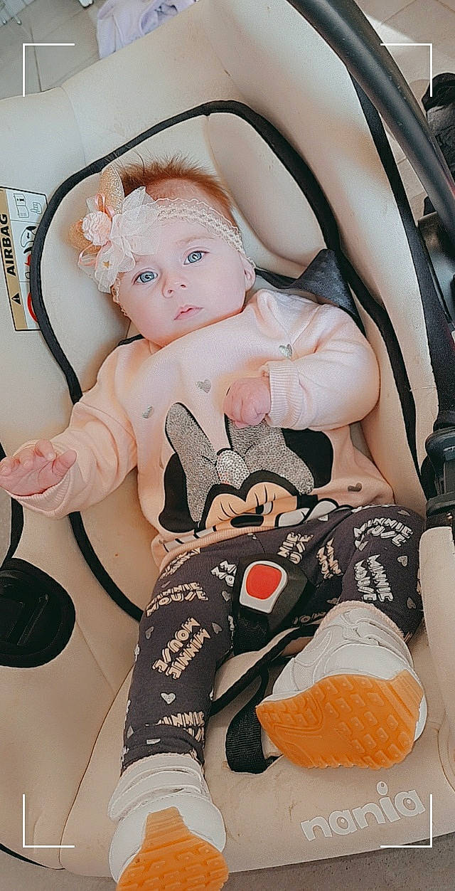Shelby participe au concours pour gagner de l'argent avec cette photo : baby, baby_products, child, fawn, headwear, joint, person, product, skin, toddler, toy