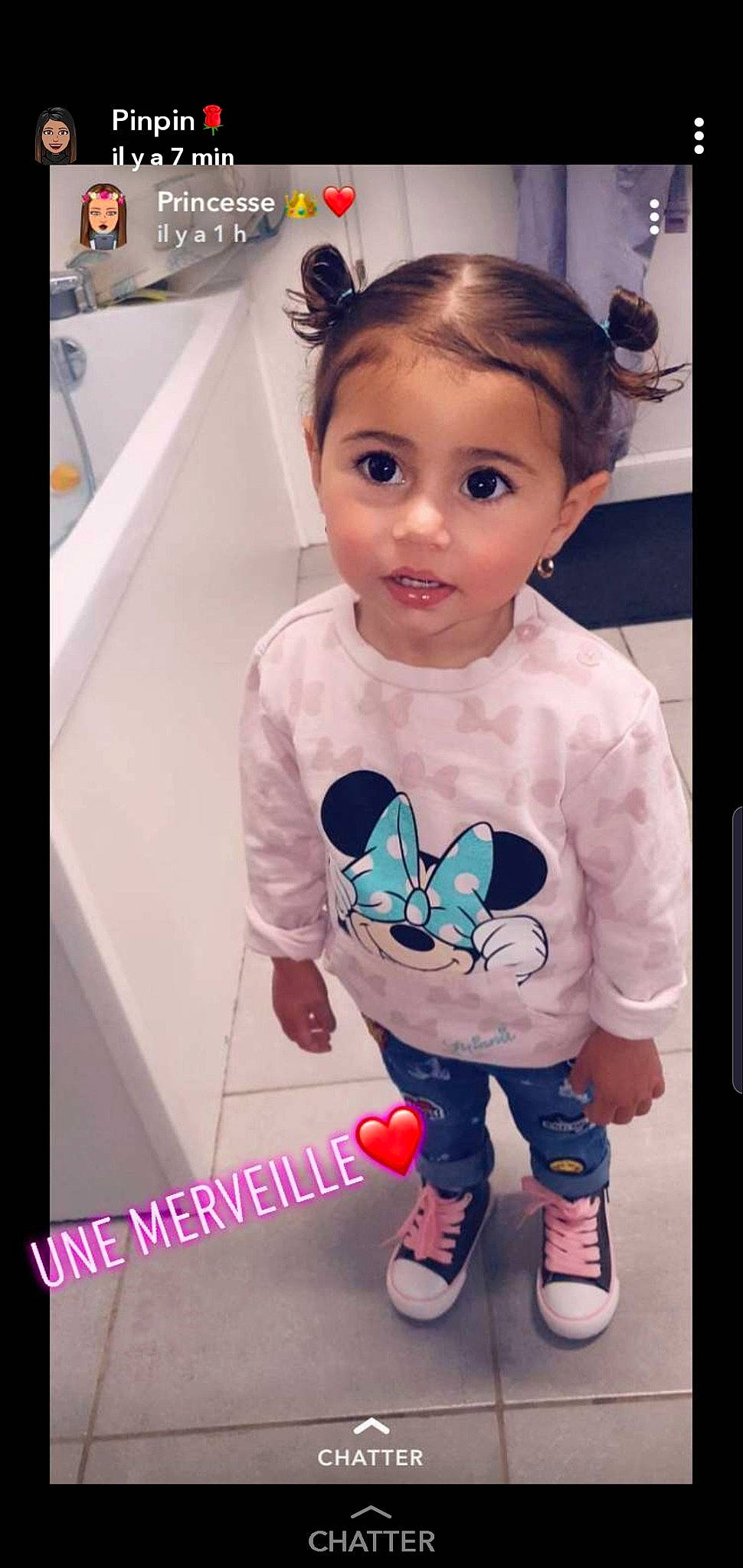 Hayley a rejoint le concours — aidez-le/la à gagner de superbes lots ! arm, baby, baby_toddler_clothing, black_hair, butterfly, cheek, child, cool, ear, face, forehead, hair, head, neck, person, shoe, skin, sleeve, t_shirt, toddler