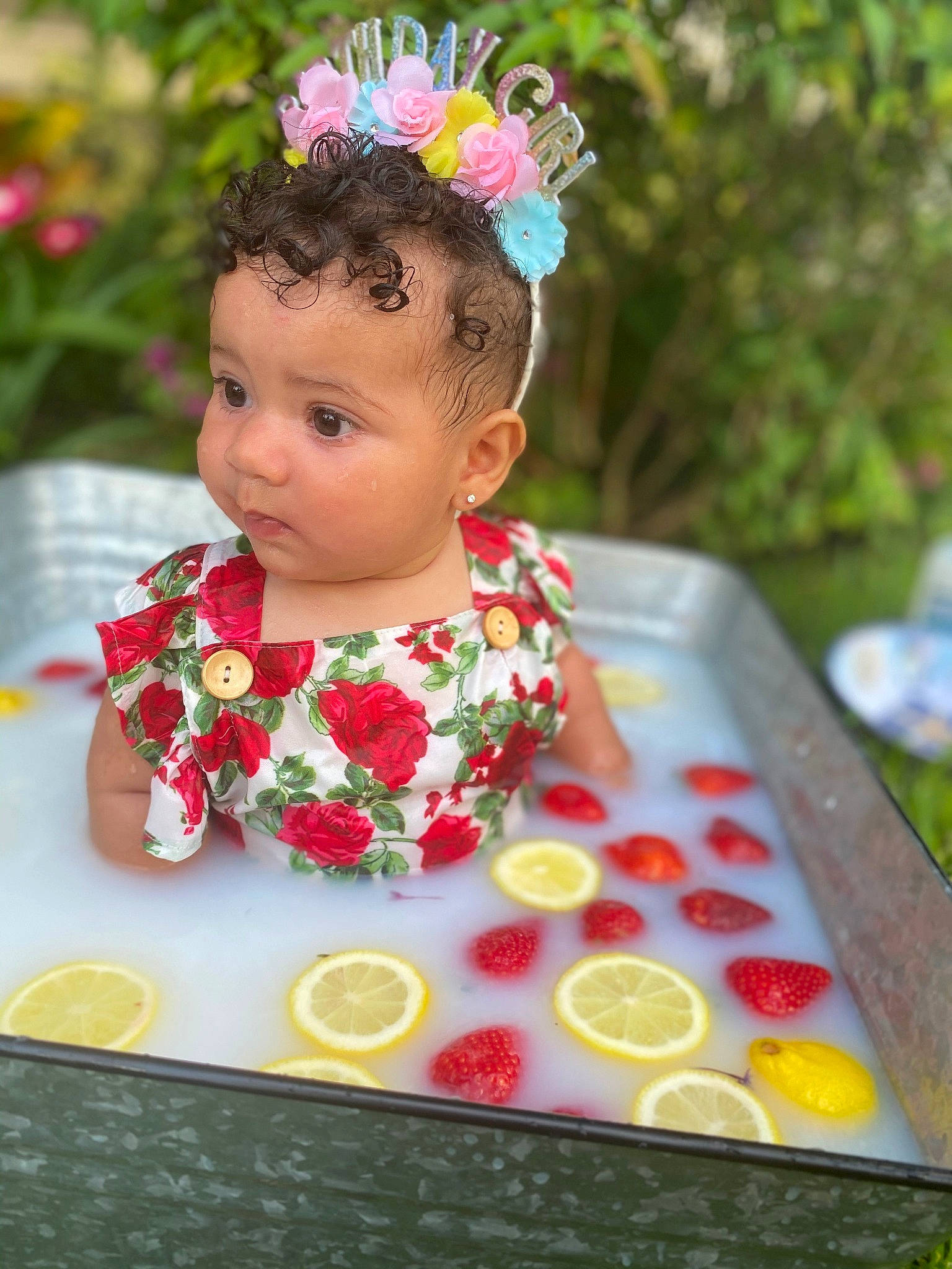Melina is registered to the contest to win money with this photo: baby, birthday, child, dress, fashion_accessory, flower, food, hair_accessory, head, headband, headgear, headpiece, leisure, party, person, pink, play, toddler