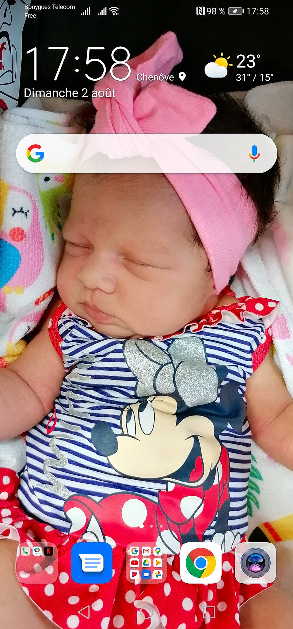 Sara participe au concours pour gagner de l'argent avec cette photo : baby, baby_products, baby_toddler_clothing, cheek, child, headwear, person, toddler