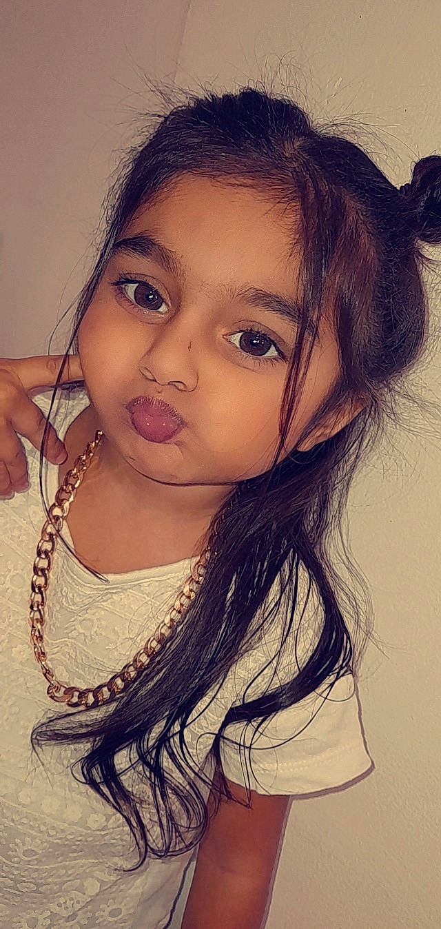 Tahicyana a rejoint le concours — aidez-le/la à gagner de superbes lots ! body_jewelry, cheek, chin, ear, eye, eyebrow, eyelash, face, facial_expression, forehead, hair, head, human_body, jaw, lip, mouth, neck, nose, person, shoulder