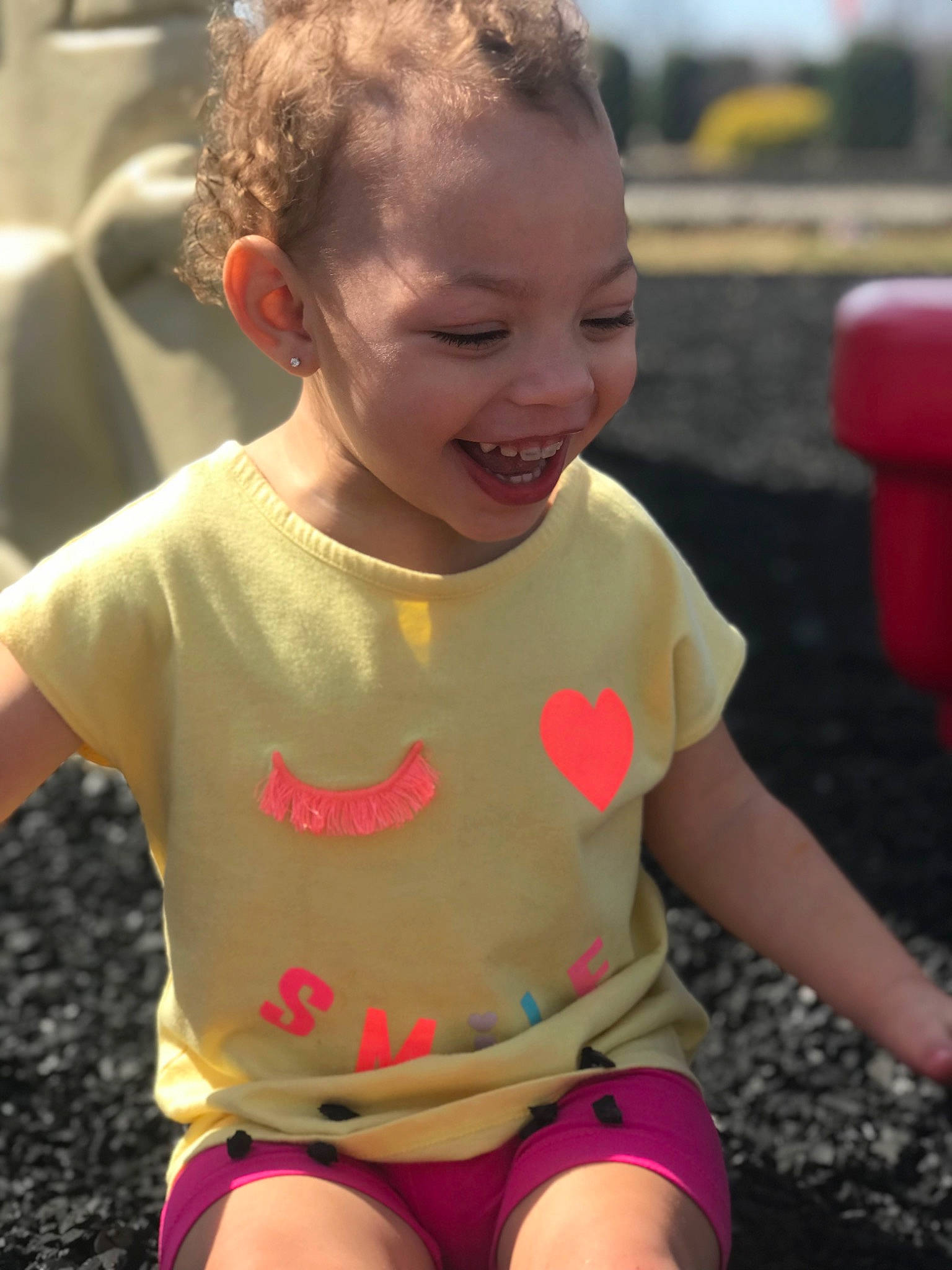 Kierra is registered to the contest to win money with this photo: eye, face, facial_expression, hair, hairstyle, hand, head, human, human_body, joint, mouth, muscle, neck, organ, person, photograph, product, shoulder, skin, sleeve