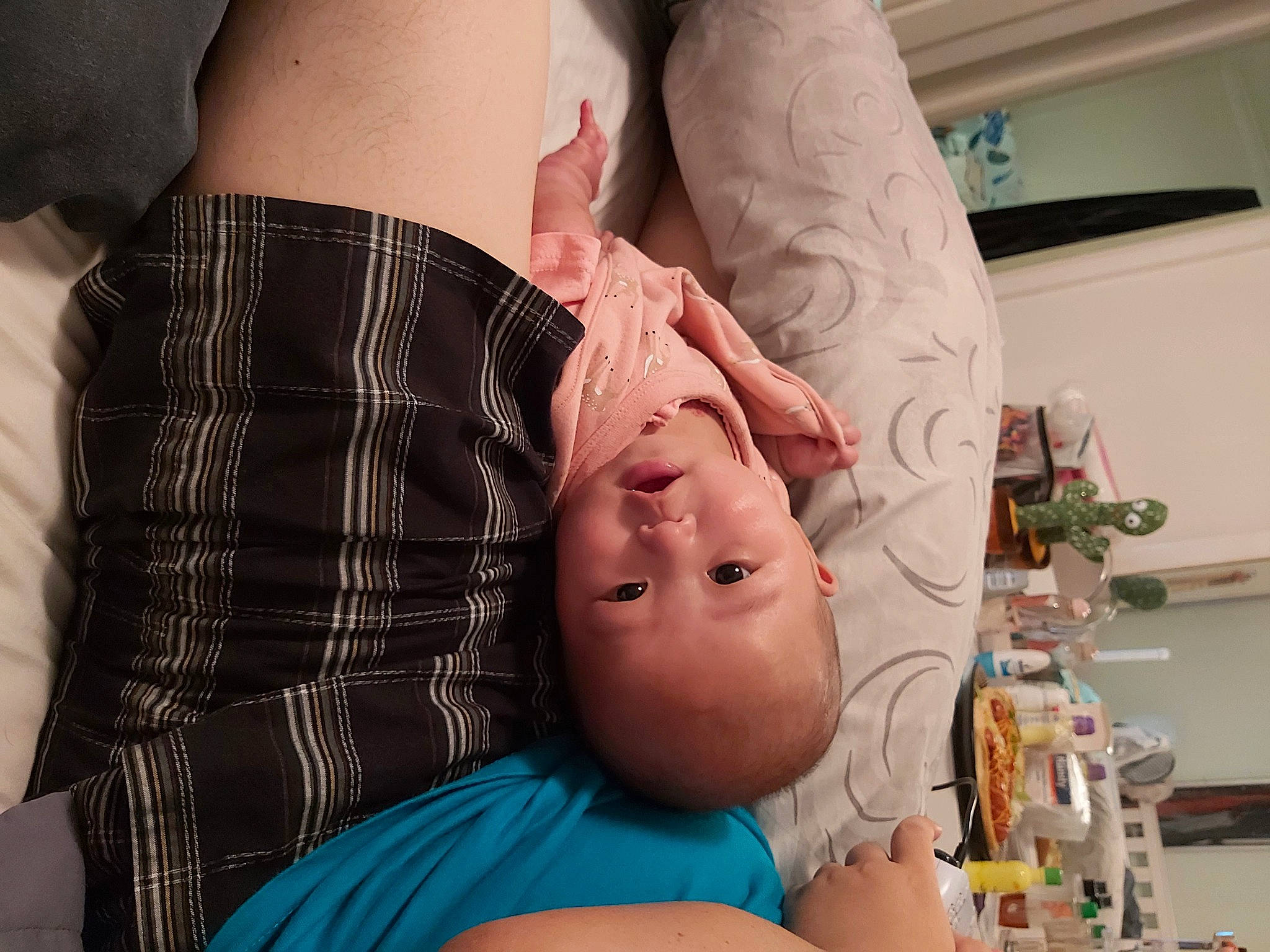 Beatrice is registered to the contest to win money with this photo: arm, chest, eyelash, fashion, gesture, hand, human, human_body, jaw, joint, leg, lip, mouth, muscle, neck, person, shoulder, skin, stomach, textile