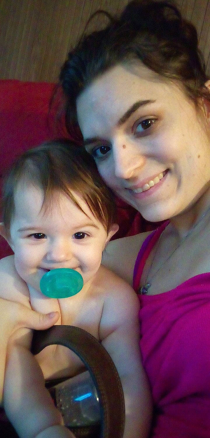 Natalie is registered to the contest to win money with this photo: arm, cheek, chin, eye, eyebrow, eyelash, face, hair, hand, head, human_body, joy, lip, mouth, muscle, nose, organ, person, shoulder, skin