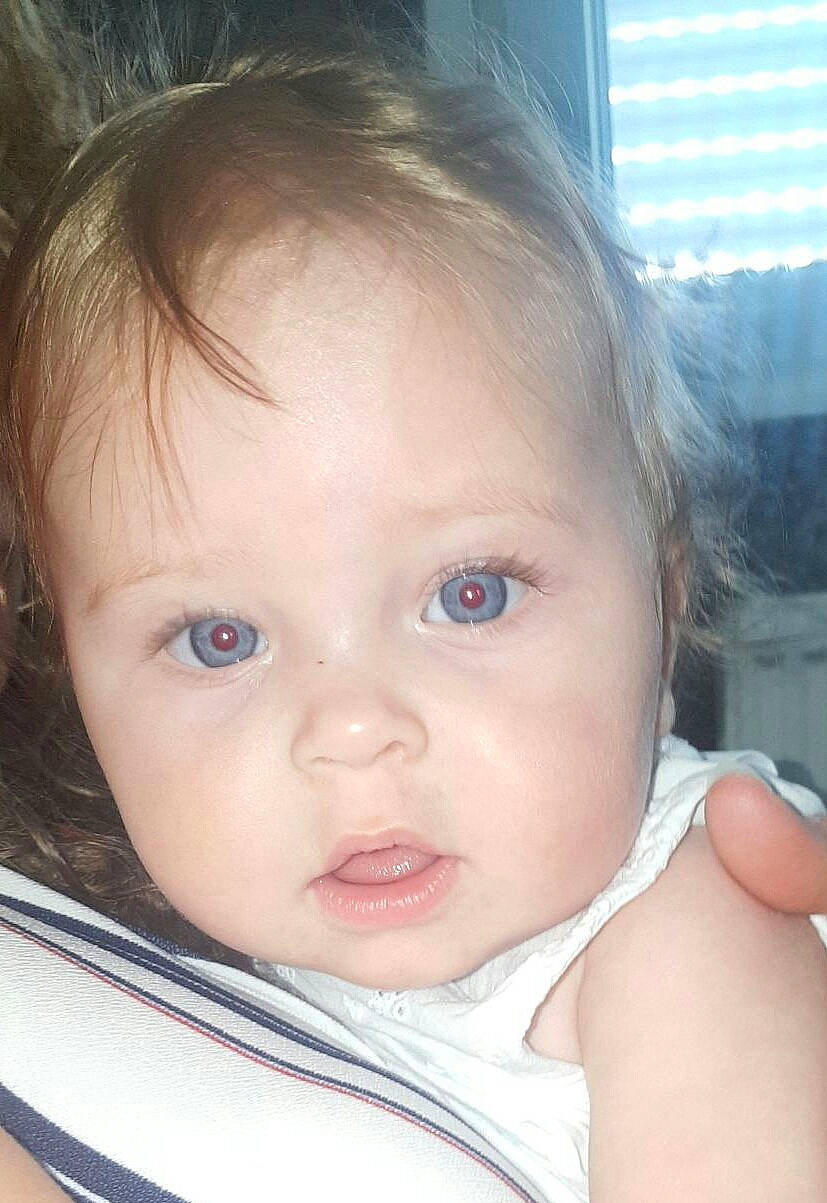 Khloé participe au concours pour gagner de l'argent avec cette photo : baby, beauty, cheek, child, chin, close_up, eye, eyebrow, eyelash, face, forehead, head, iris, lip, mouth, nose, person, skin, smile, toddler