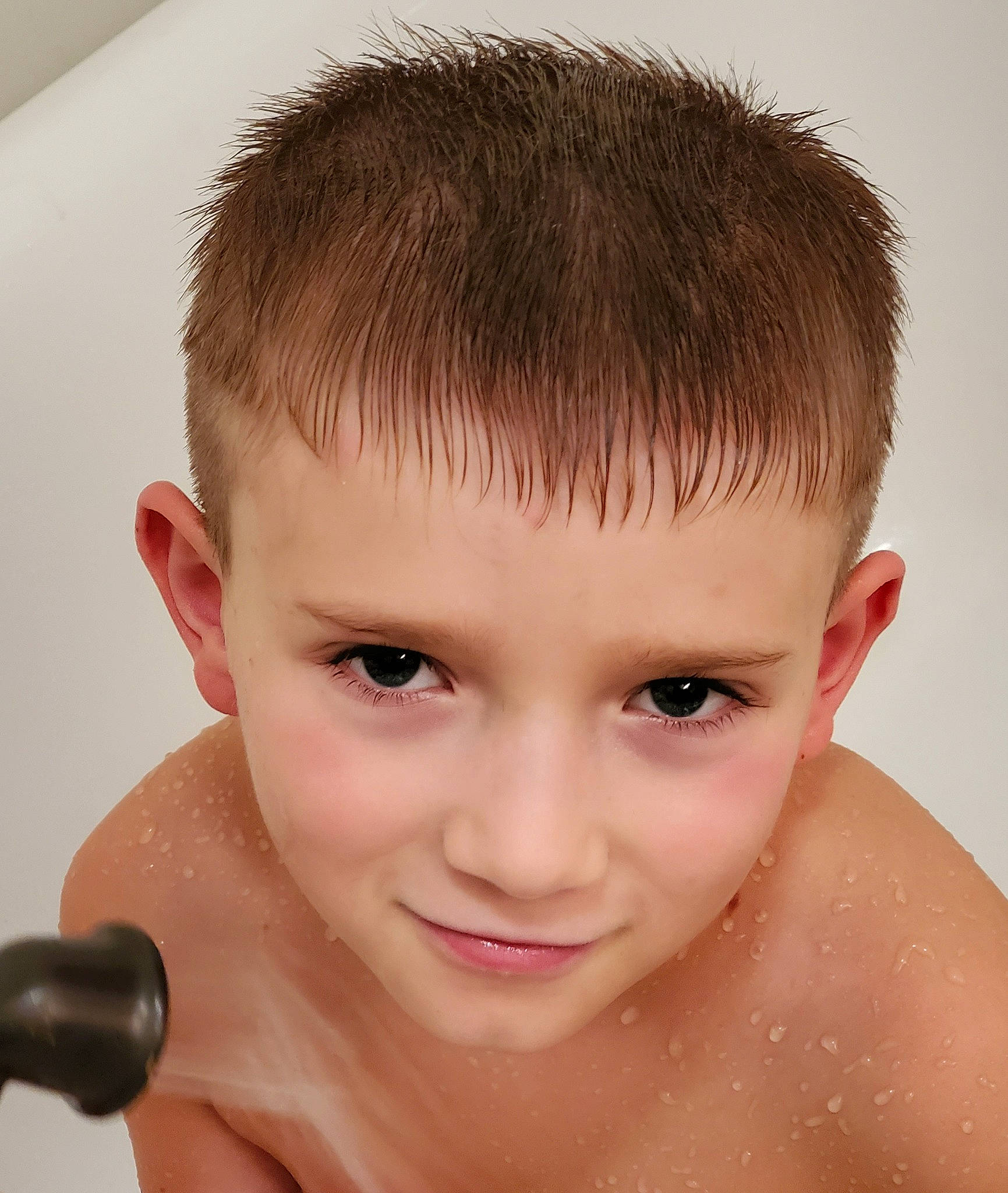 Caleb is registered to the contest to win money with this photo: cheek, chin, ear, eye, eyebrow, eyelash, facial_expression, forehead, hair, hairstyle, jaw, joy, lip, microphone, mouth, muscle, neck, nose, organ, person