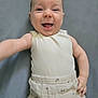 Augustin a rejoint le concours — aidez-le/la à gagner de superbes lots ! baby, smiling, happy, infant, child, clothing, sleeveless, portrait, cute, skin, face, expression, hand, reaching, indoors, fabric, background, young, person, casual