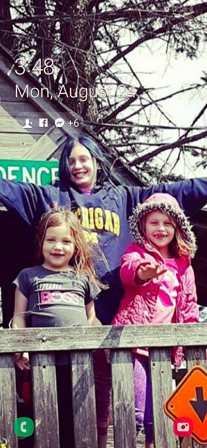 Makenzie is registered to the contest to win money with this photo: child, cool, fun, happy, headwear, joy, leisure, people, person, photo_caption, photography, play, sky, smile, style, t_shirt, world