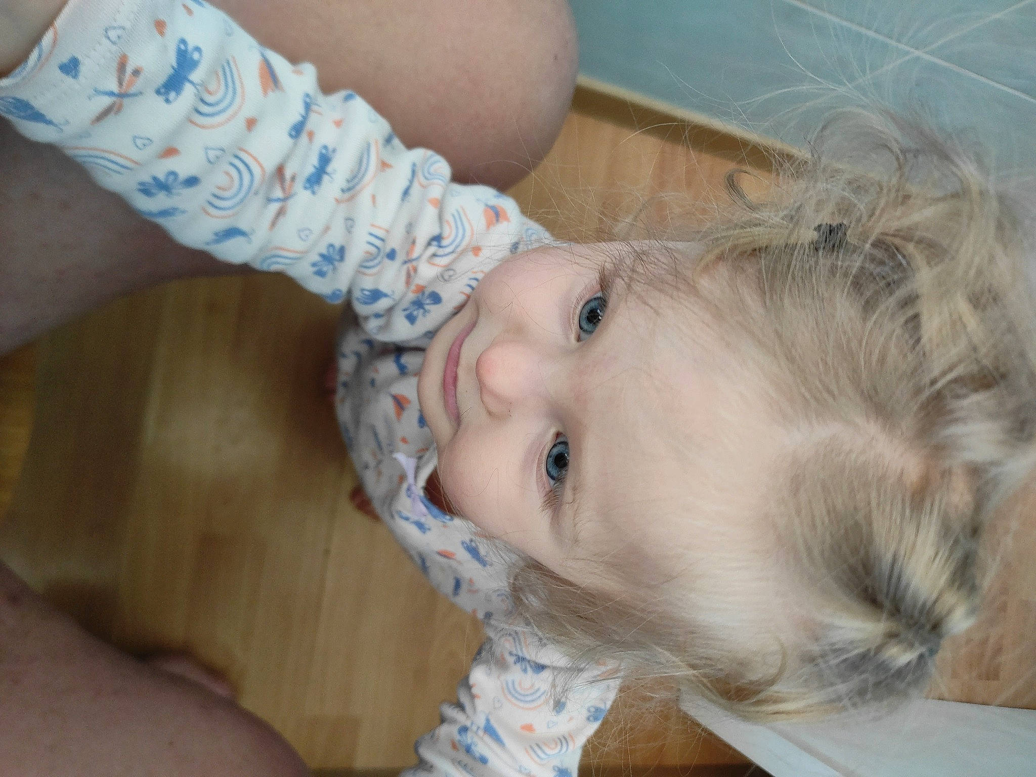 Lyana participe au concours pour gagner de l'argent avec cette photo : baby, baby_toddler_clothing, cheek, chest, child, ear, eye, eyelash, happy, head, headgear, human_body, iris, lip, neck, nose, person, skin, textile, toddler